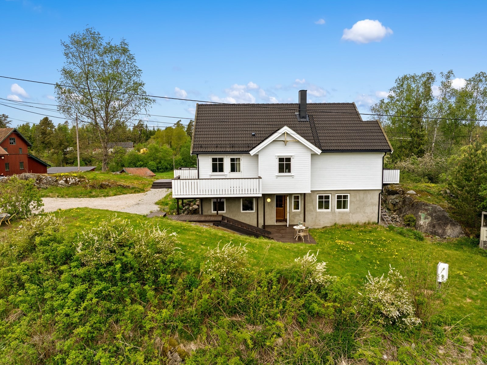 Eiendommen ligger landlig og usjenert til i Vestby, med kort vei til både natur og servicetilbud. Galleribilde