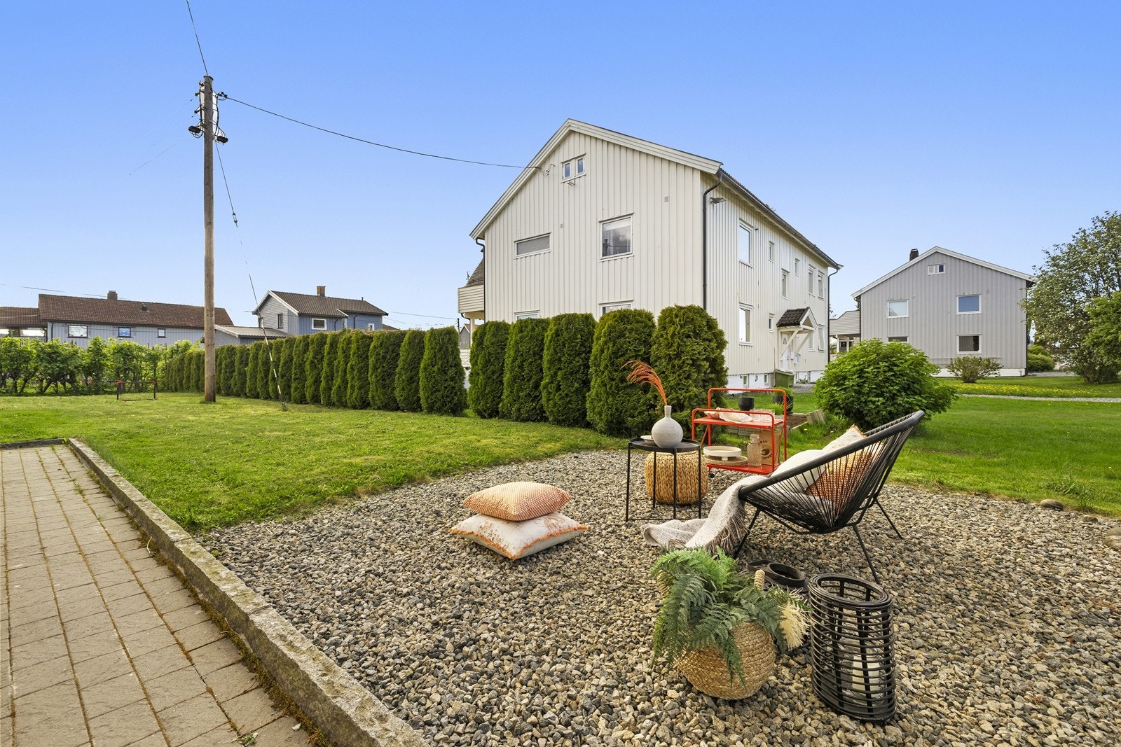Med tilgang til en hage blir dette området et ideelt sted for grillkvelder og stunder med familie og venner. Galleribilde