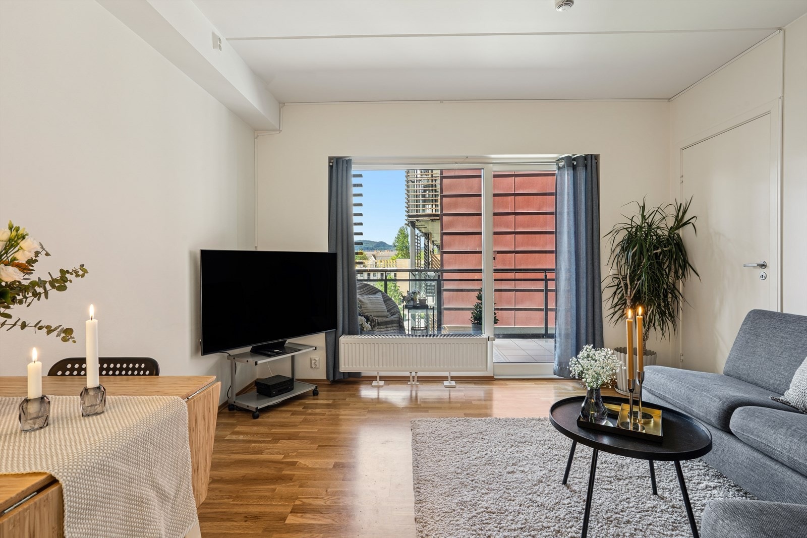 En moderne 2-roms fra 2018 med fjernvarme og balansert ventilasjon for et sunt inneklima. Galleribilde