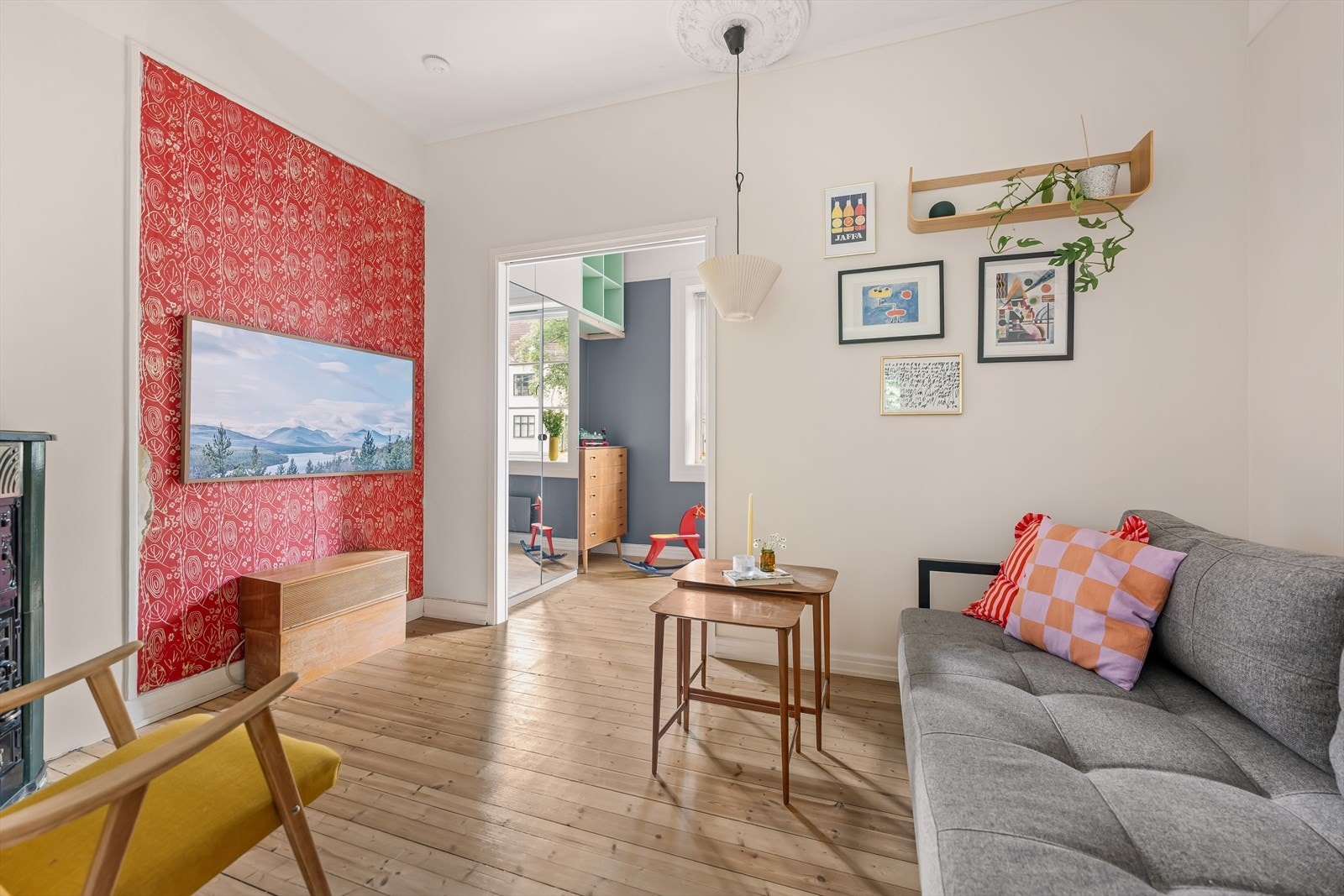 TV-stue med peis Galleribilde