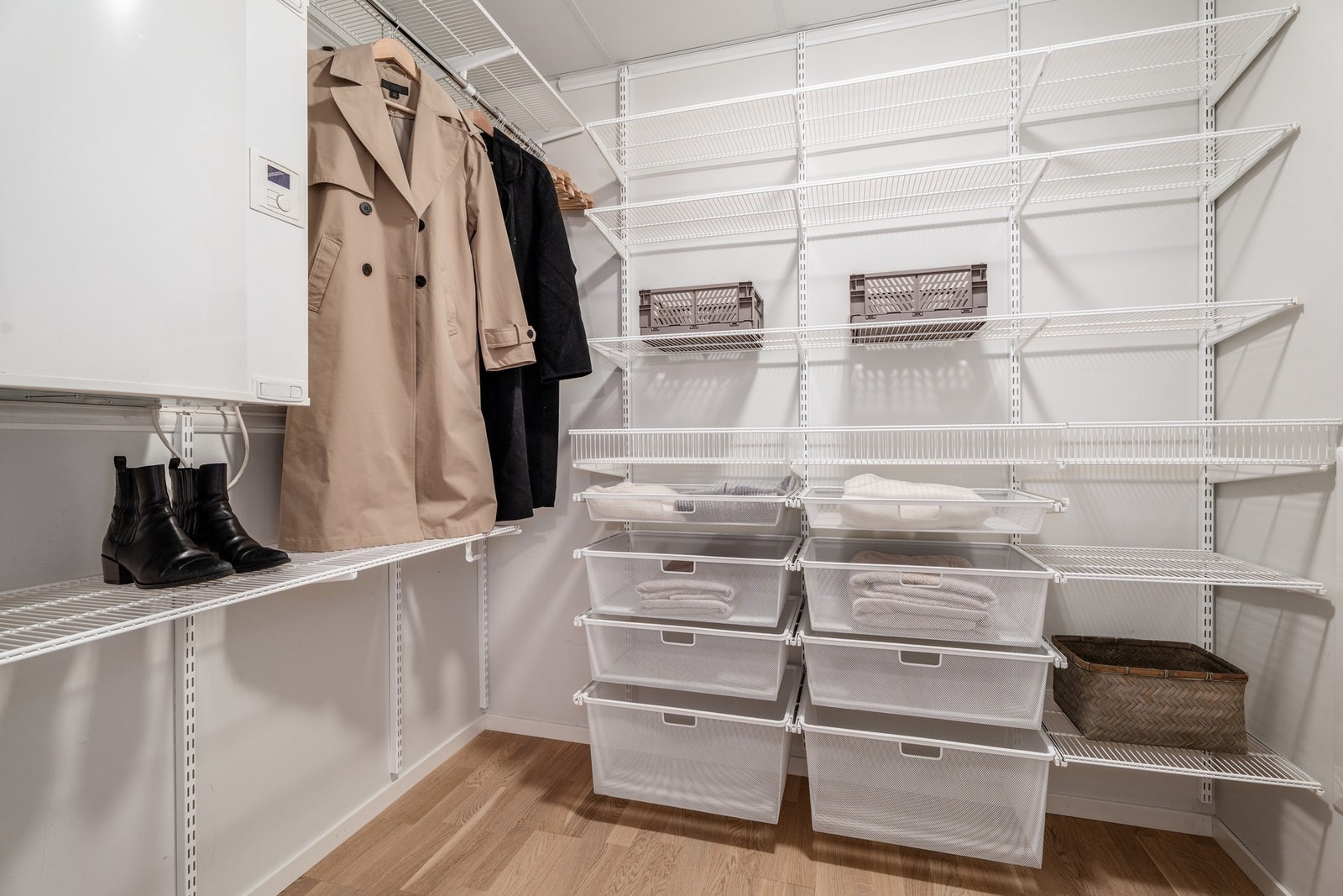 Den innvendige boden i leiligheten er av en fin størrelse, og disponeres i dag som en stor walk-in. Galleribilde