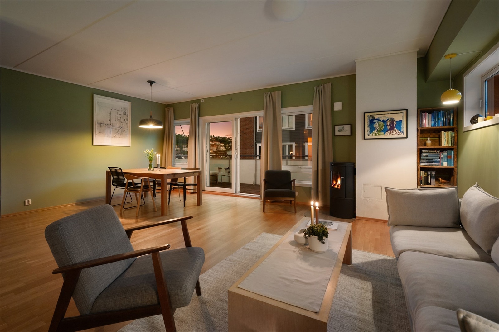 Et perfekt hjem for deg som ønsker både nærhet til byen og fredelige omgivelser! Galleribilde