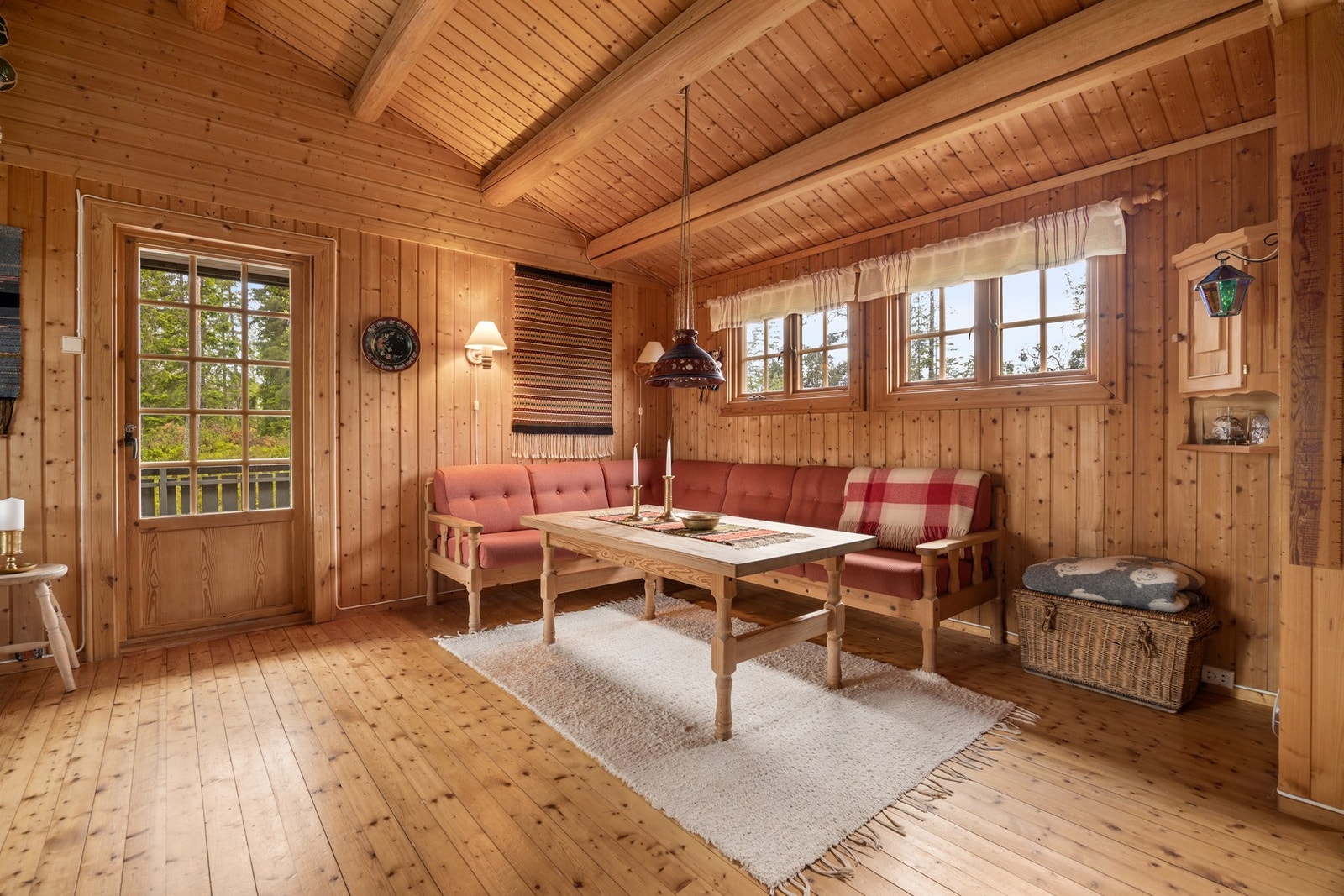 Det er god plass til sofagruppe Galleribilde