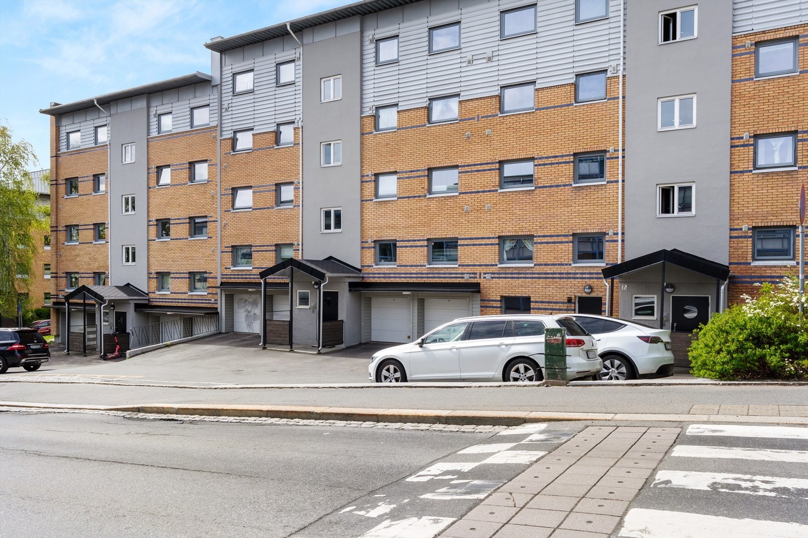 Velkommen til Øvre Veitvet borettslag. Leiligheten er beliggende i 1.etasje. Galleribilde