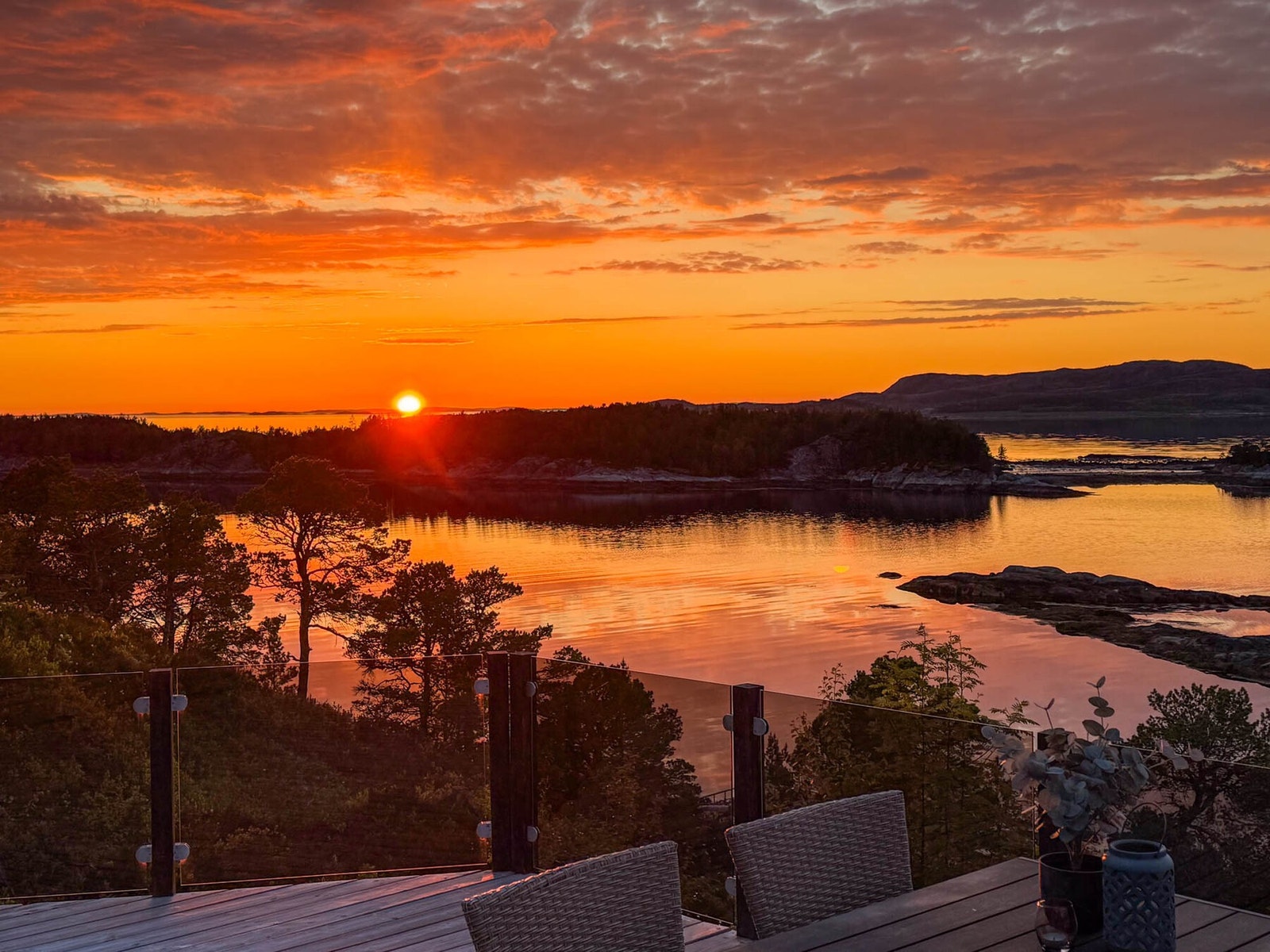 Et perfekt utgangspunkt for flotte naturopplevelser, enten det er fisketurer på fjorden eller fotturer i fjellet. Galleribilde