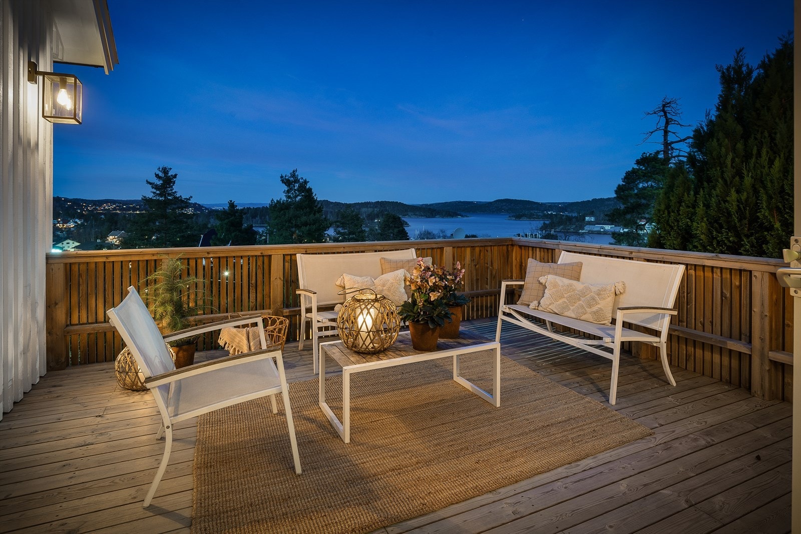 Solforholdene er utmerket - på sommertid er det fra ca. kl. 7 på morgenen til ca. 22 på kvelden. Galleribilde