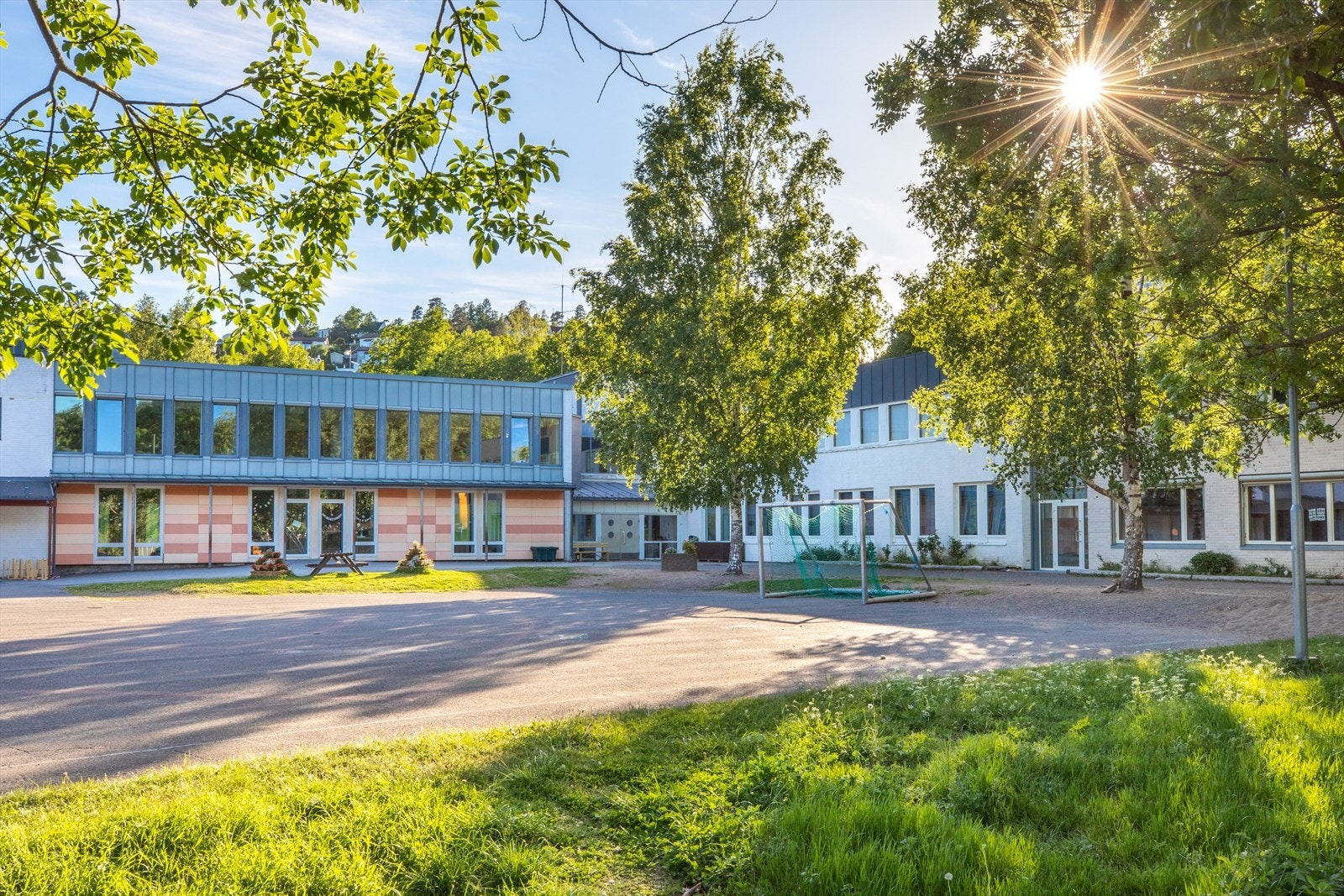 Skoler og barnehager innen kort avstand. Galleribilde