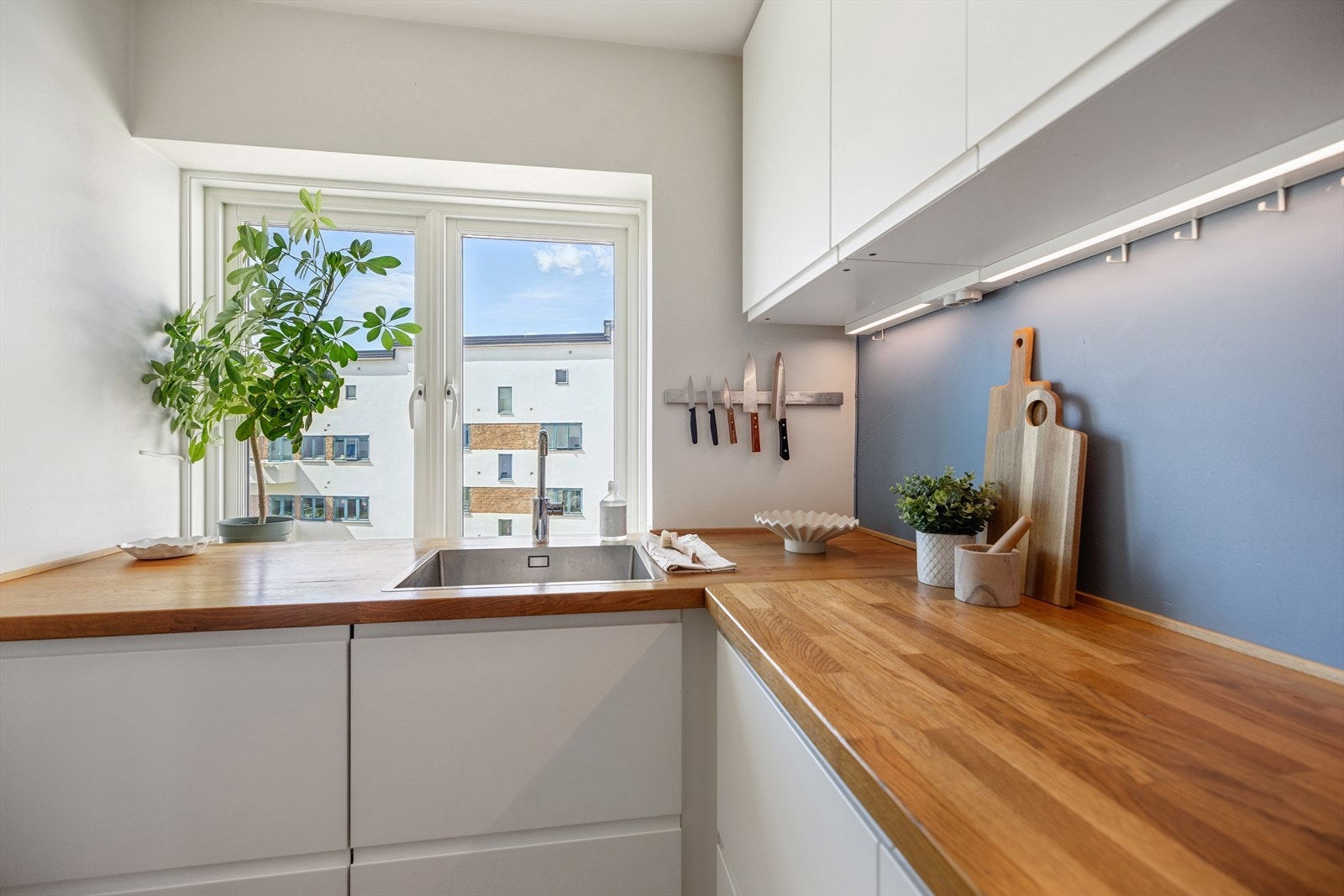 Varmtvann og oppvarming via radiatorer er inkludert i felleskostnadene. Galleribilde