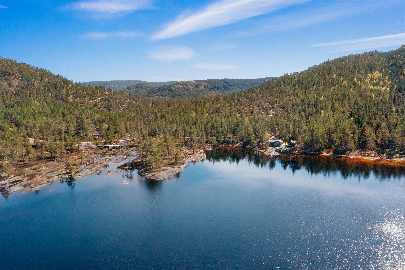 Området byr på et rikt friluftsliv med turmuligheter i skog og mark, og kort vei til Lunde sentrum. Galleribilde