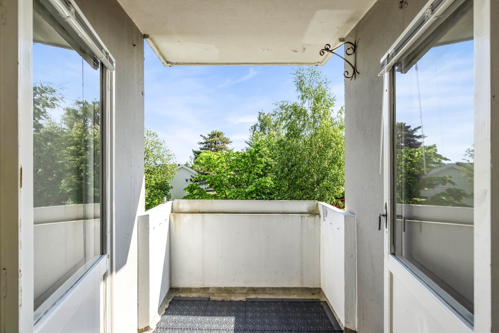 Solrik balkong på 3m2. Galleribilde