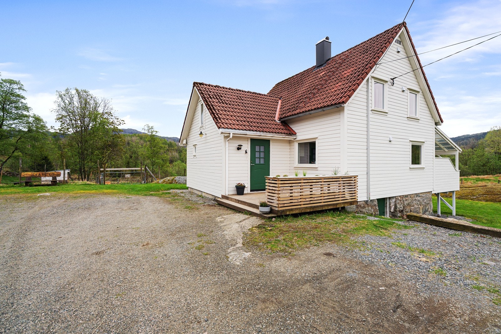 Gode parkeringsforhold på tunet. Galleribilde