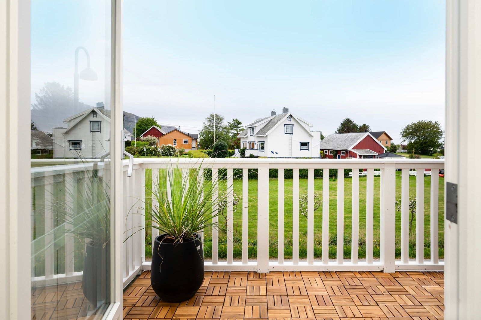 Fra stue er det utgang til veranda på ca. 9 m². Galleribilde