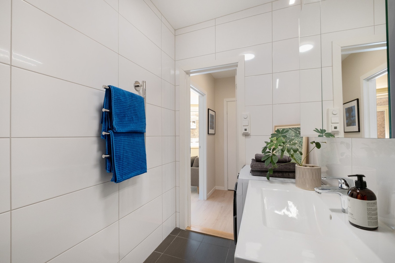 Det er også opplegg for vaskemaskin på badet. Galleribilde