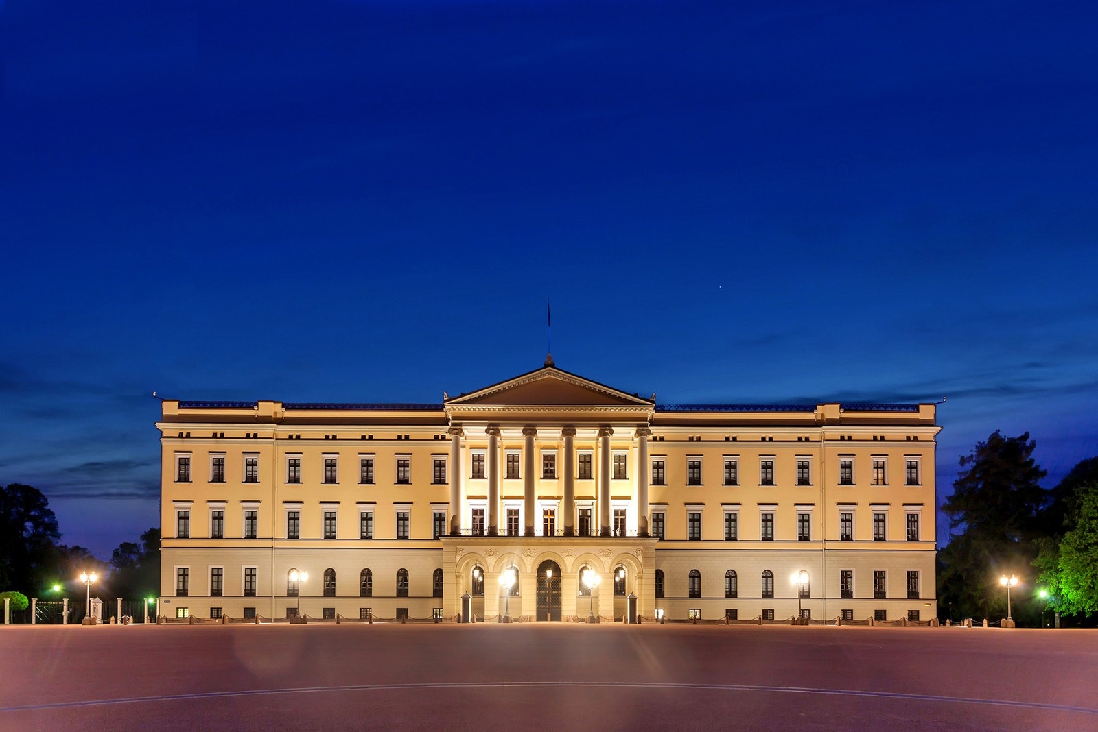 Slottet ligger kun 2 kvartaler unna. Galleribilde