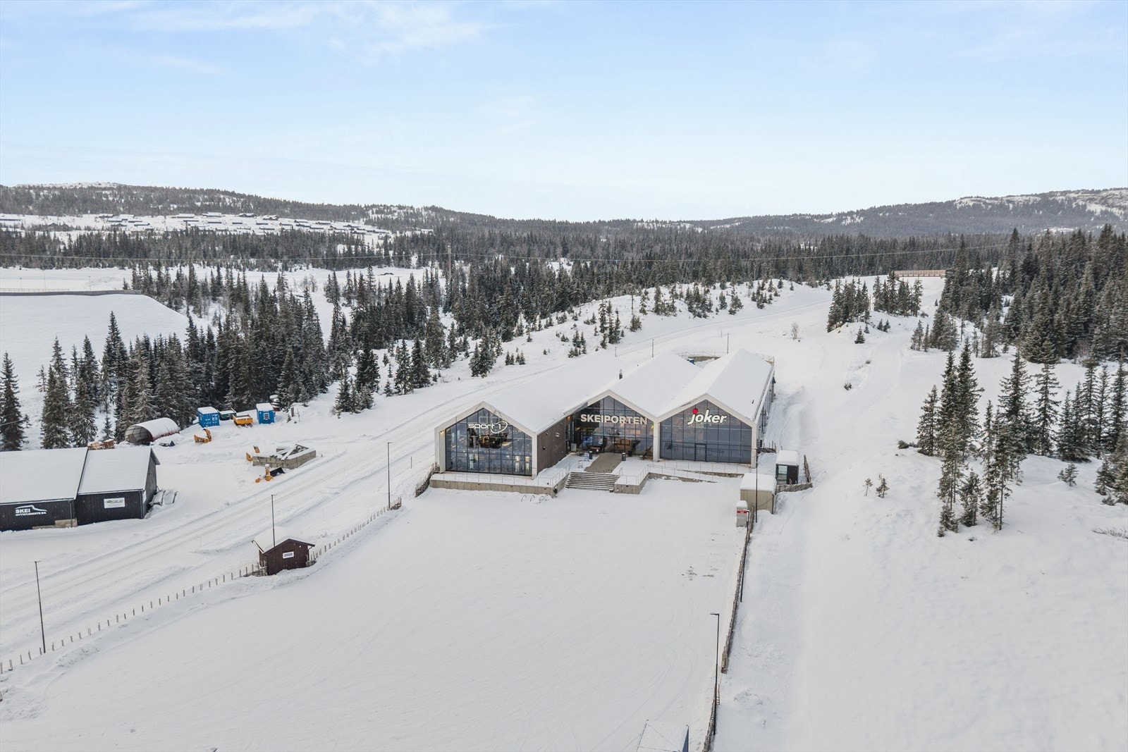 Med ski-in/ski-out til langrennsløypene og kort vei til alpinsenteret, ligger alt til rette for aktive dager på fjellet. Galleribilde