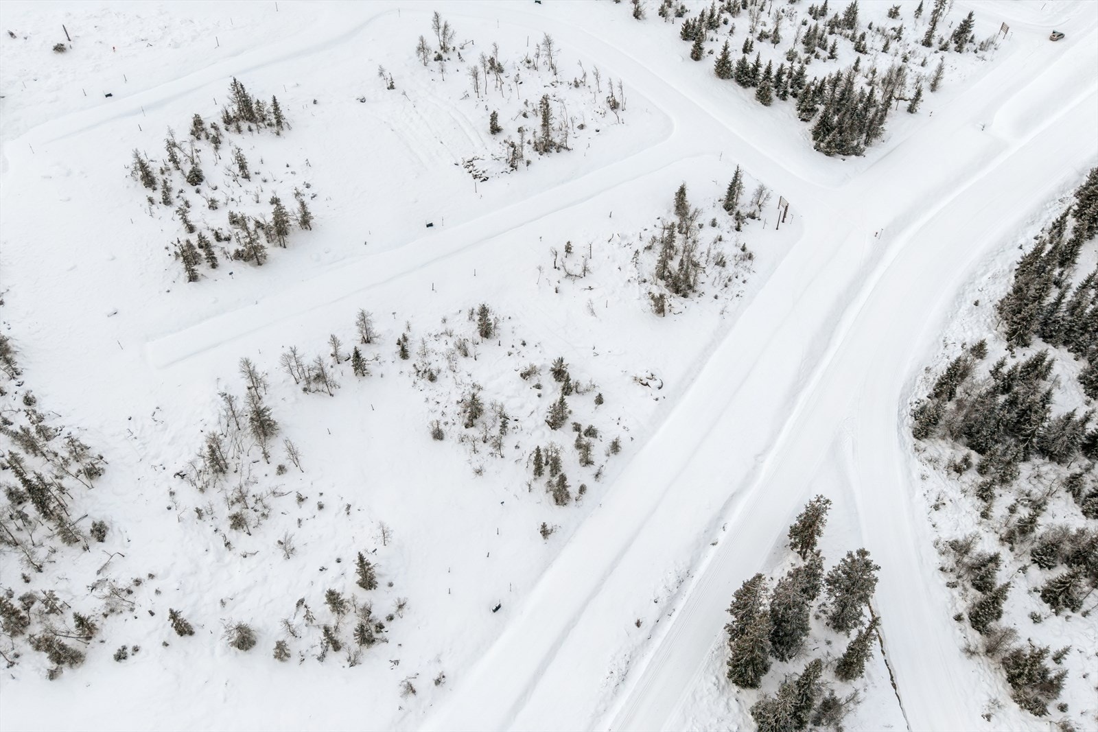 Området er tilknyttet et løypenett for langrenn på over 1000 km med maskinpreparerte spor. Galleribilde
