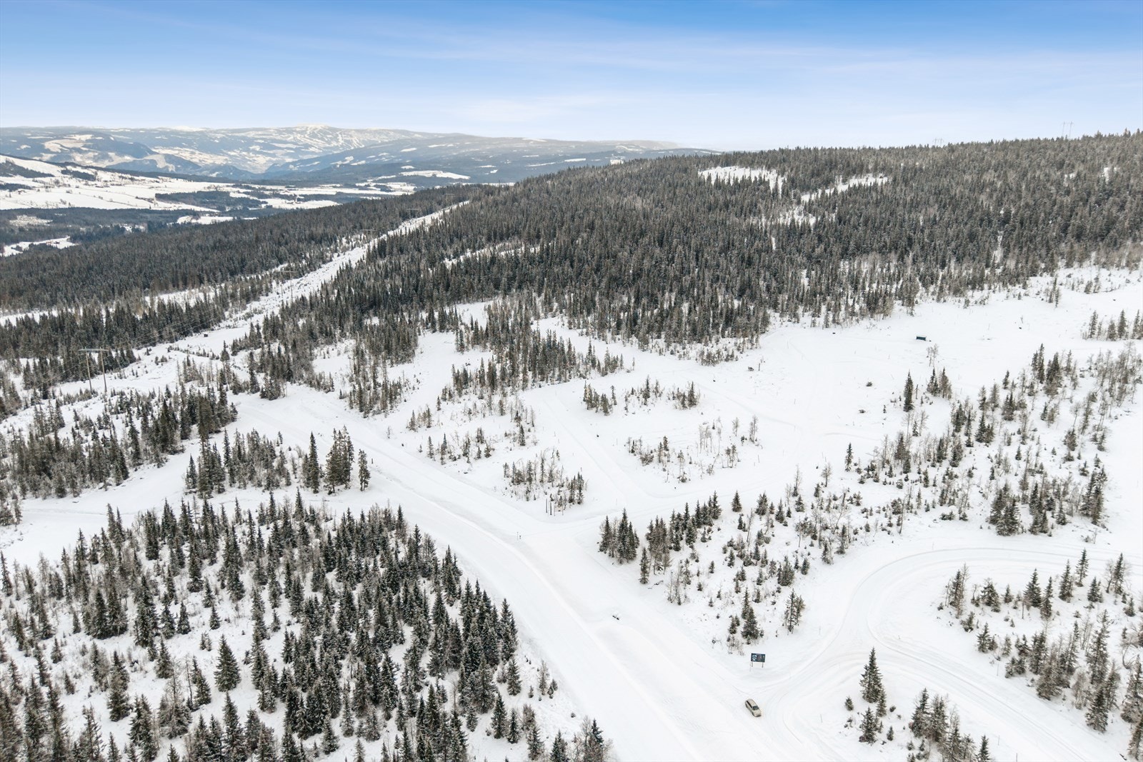 Fjellområdet er også et anerkjent terreng for stisykling, med varierte løyper for alle nivåer. Galleribilde
