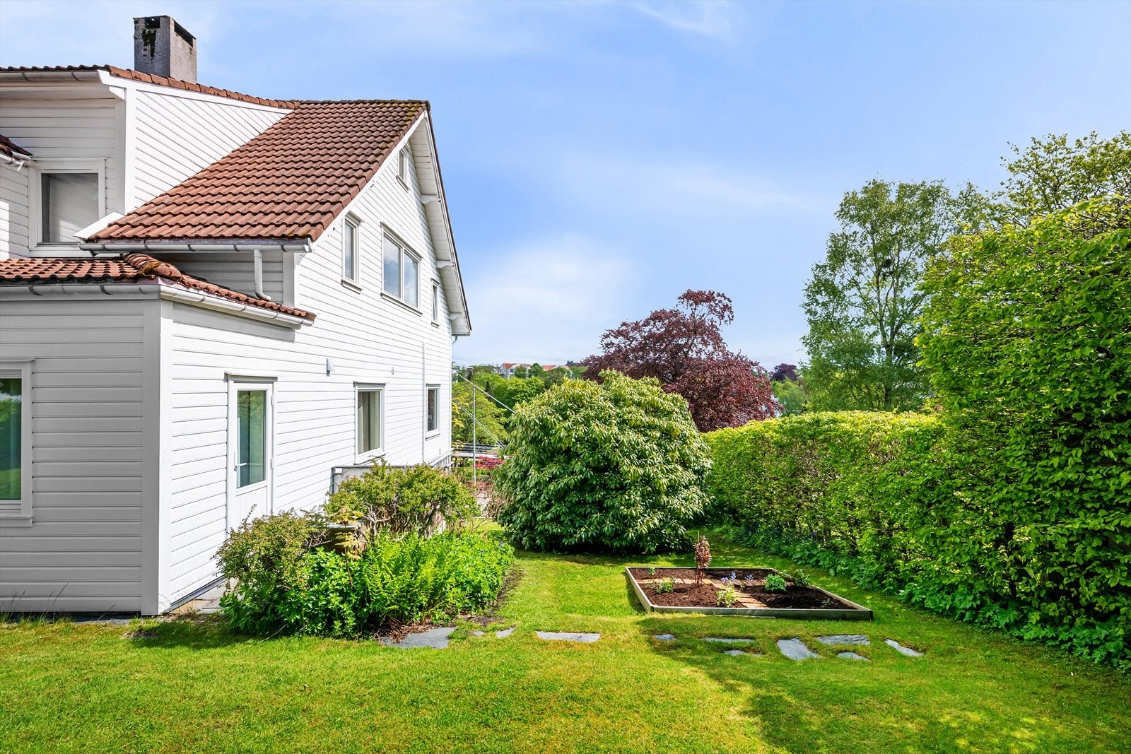 Hagen er et hyggelig fellesareal for sameiets tre seksjoner. Galleribilde