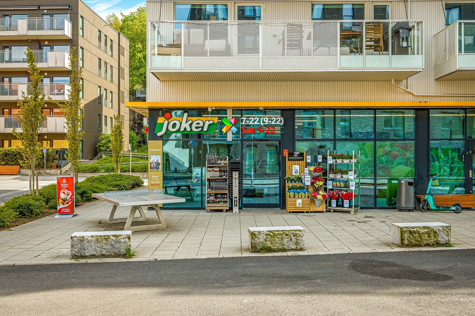 Den nærmeste dagligvaren er Joker Nyhavn, som ligger 1 minutt unna leiligheten. Galleribilde
