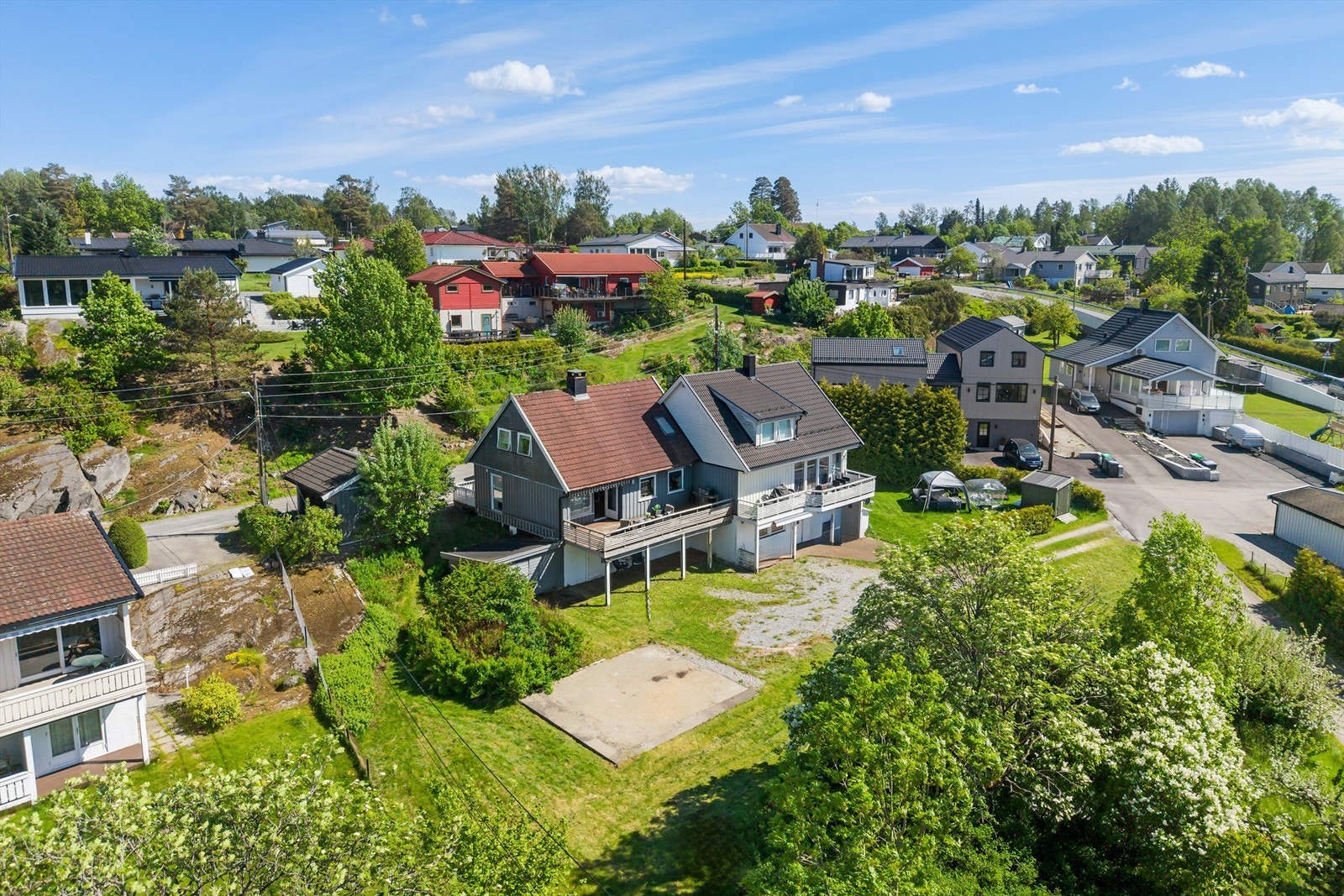 Flere hyggelig soner og solrike uteplasser Galleribilde