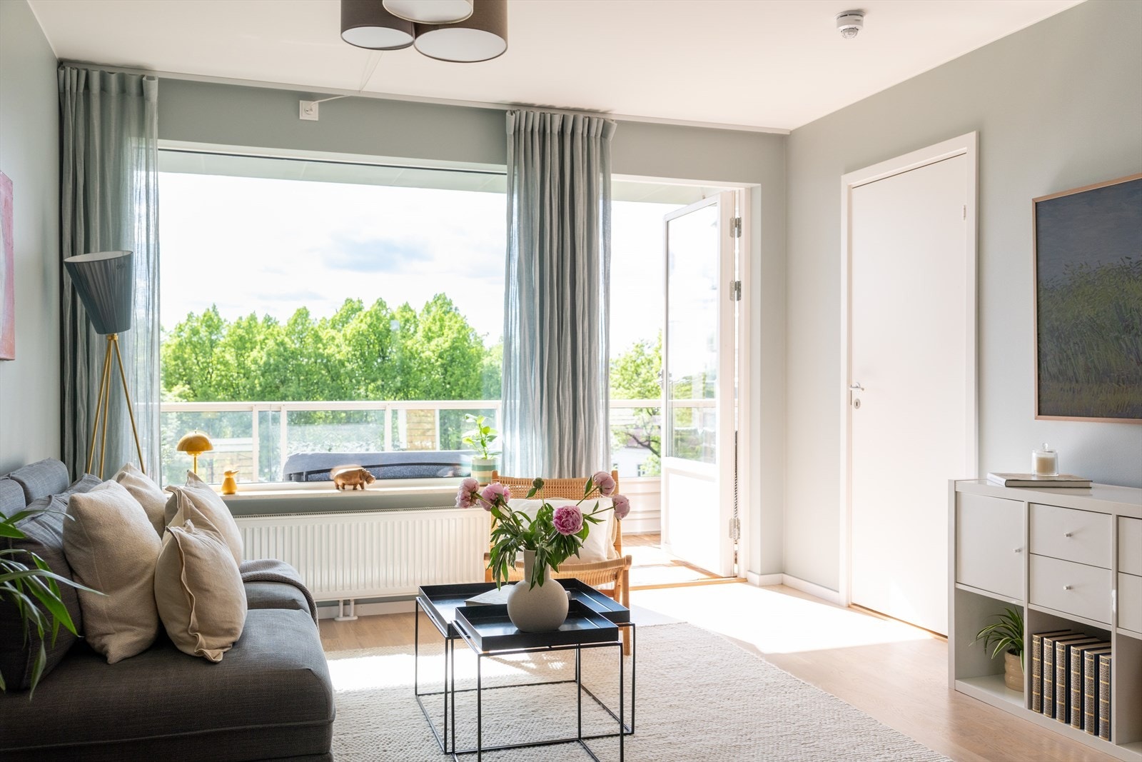 Fra stuen er det utgang til en herlig vestvendt balkong på 12 m². Galleribilde