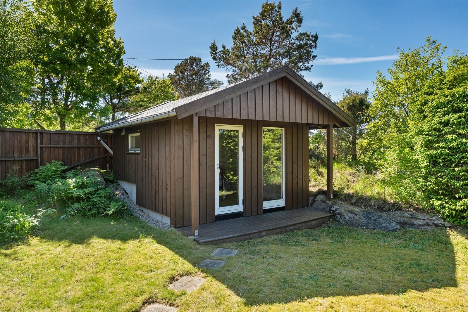 Fasaden på den frittstående boden Galleribilde