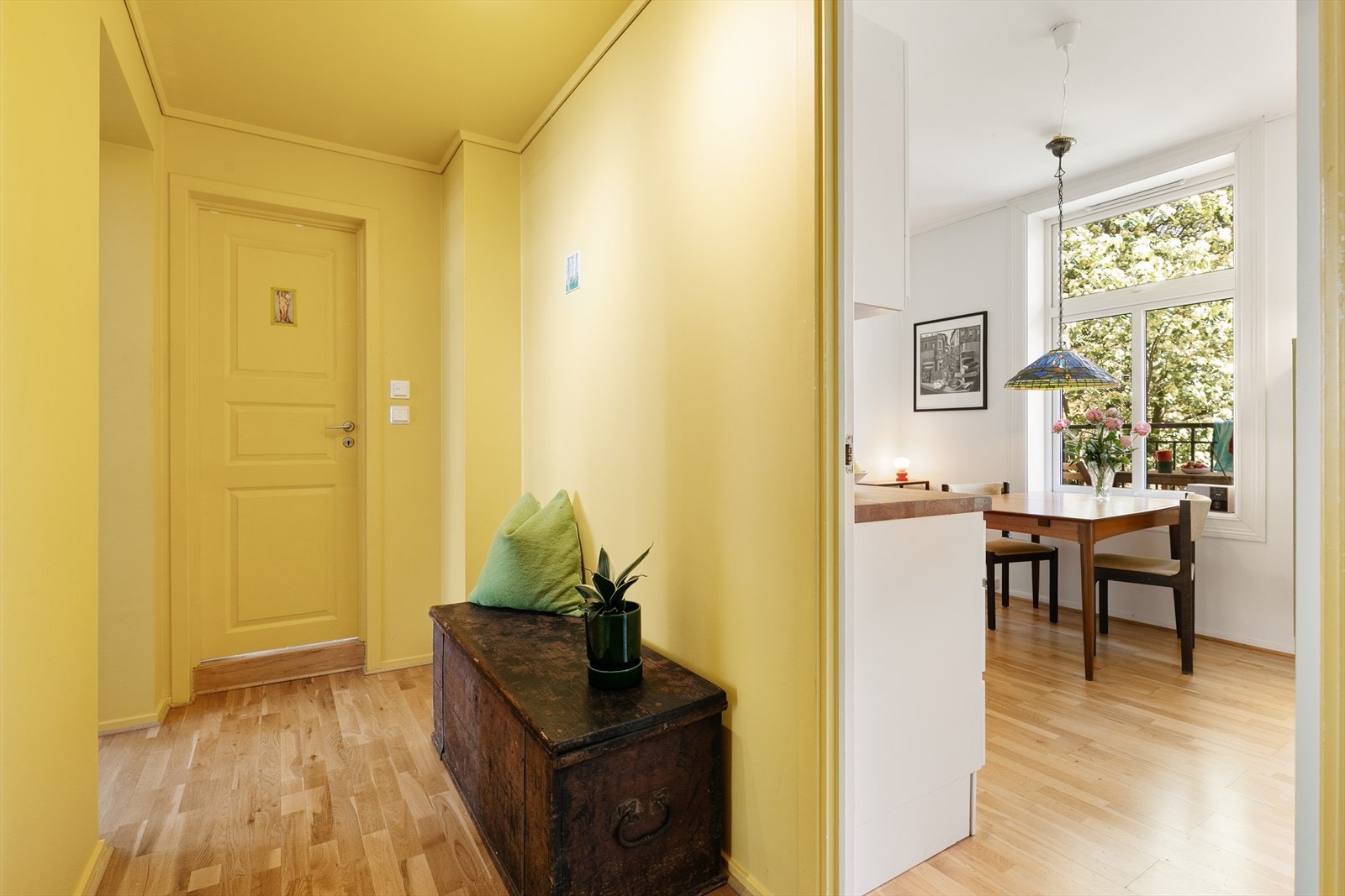 Gangen er det naturlige bindeleddet mellom alle rom i boligen. Galleribilde