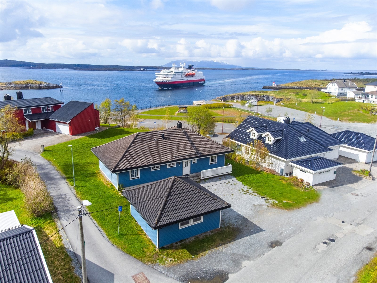 Velkommen til Valveien 46 som her presenteres av eiendomsmegler Elin Edblad - Aktiv Eiendomsmegling. Foto: DBN Boligfoto Galleribilde