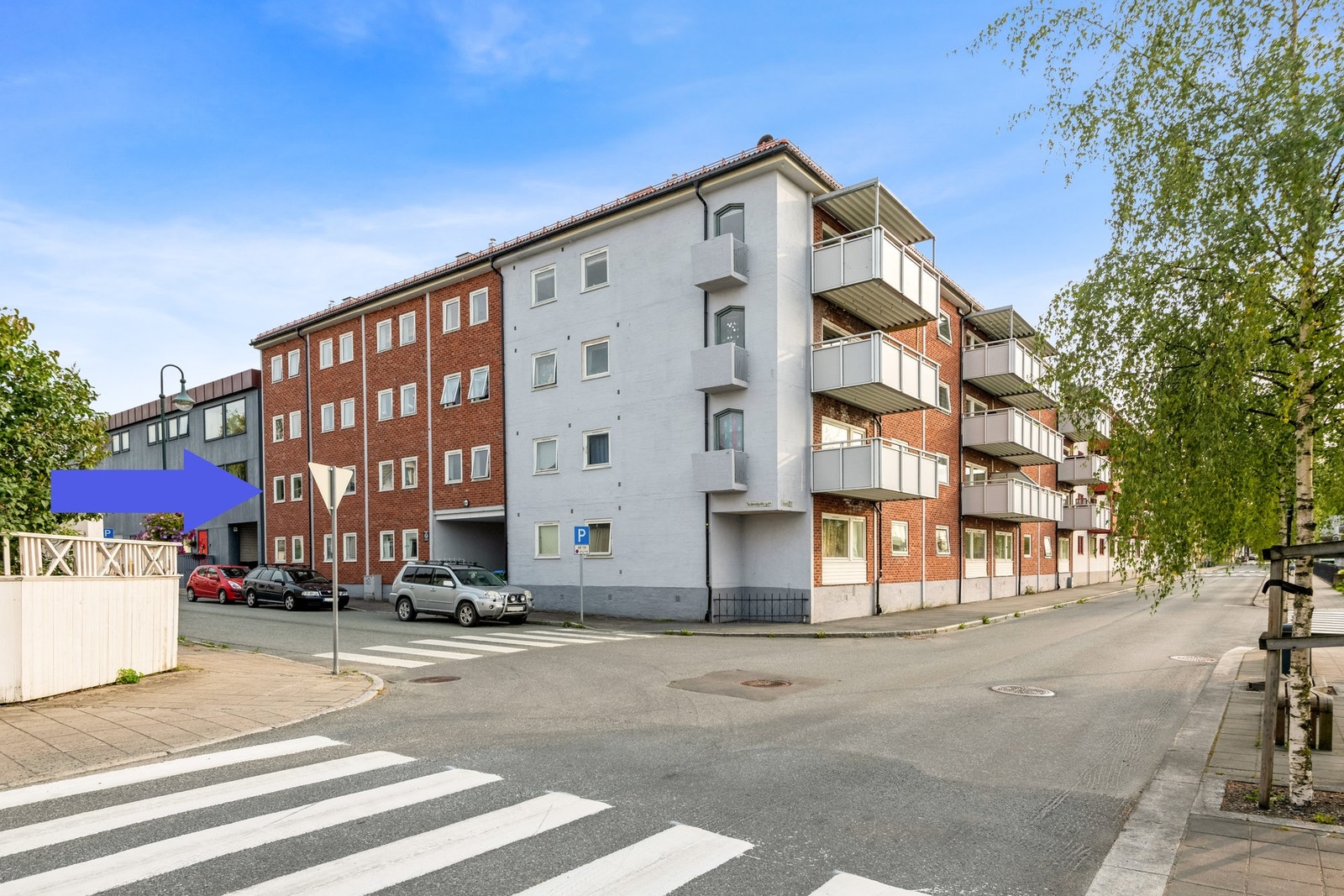 Leiligheten ligger fint til i 2. etasje uten innsyn. Galleribilde