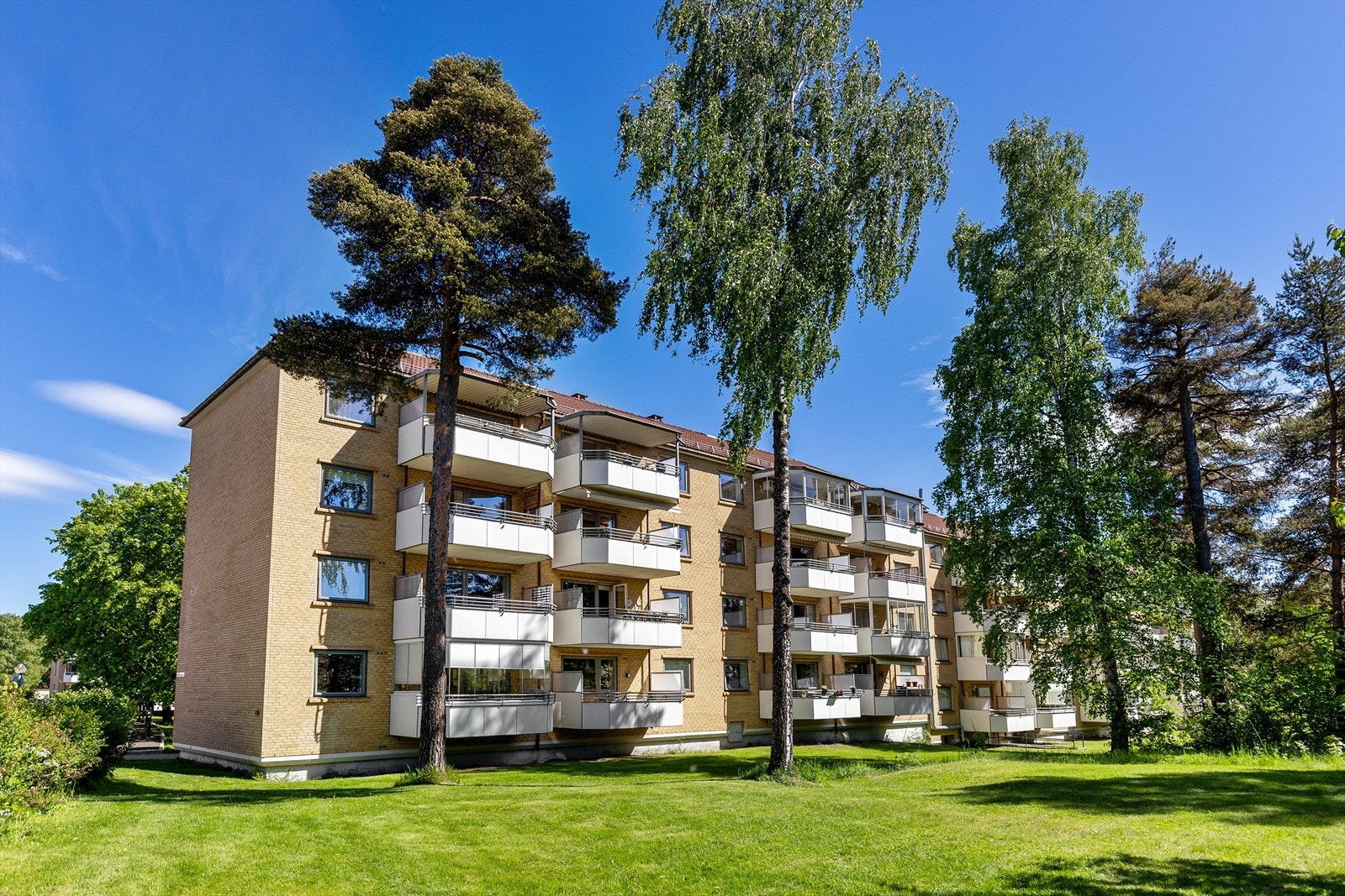 Leiligheten ligger i Skøyenåsen borettslag, et veldrevet og attraktivt borettslag på Oppsal. Galleribilde