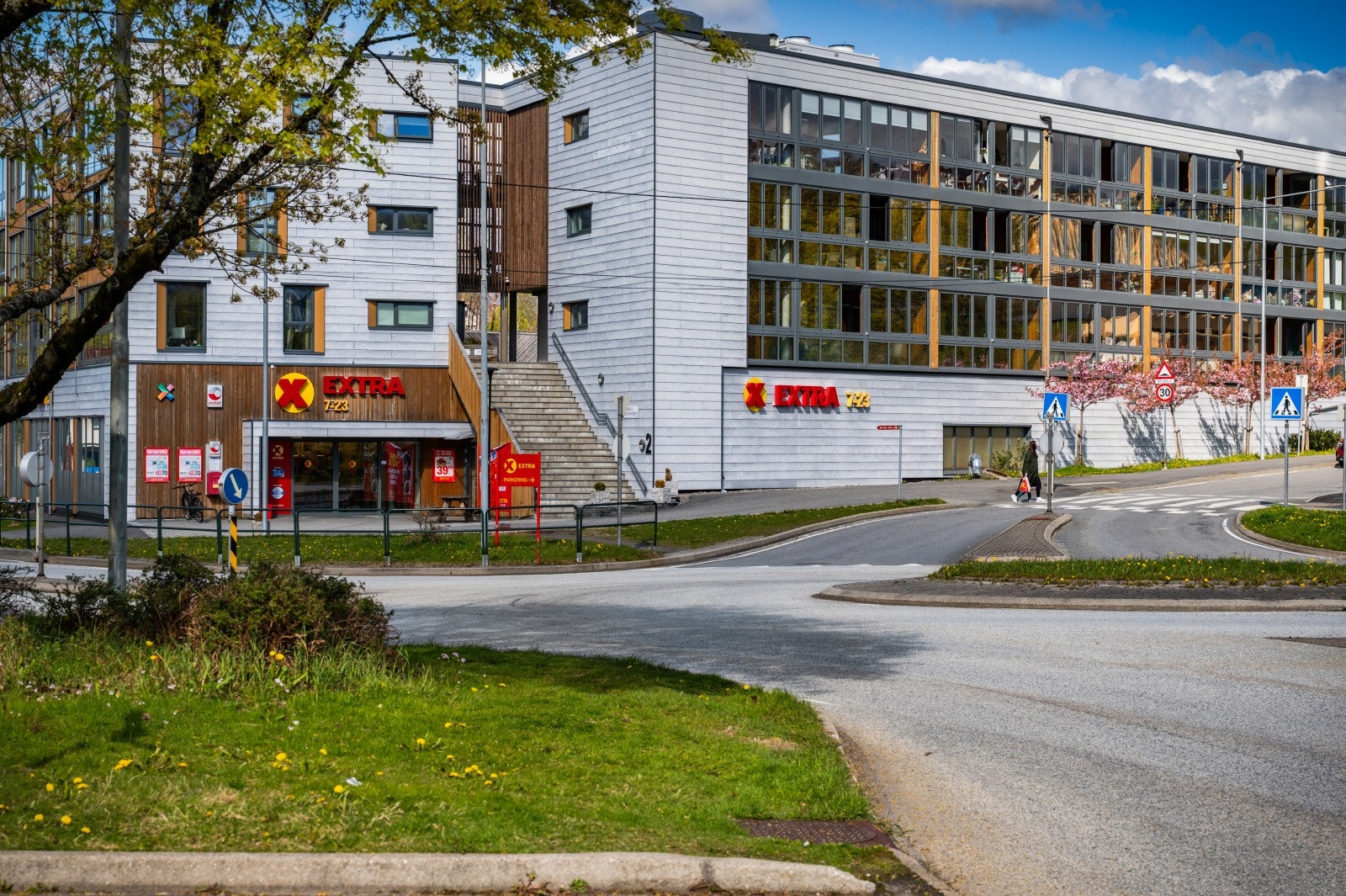 - Coop Extra Søreide ligger en 6 minutters spasertur fra egen inngangsdør - Galleribilde