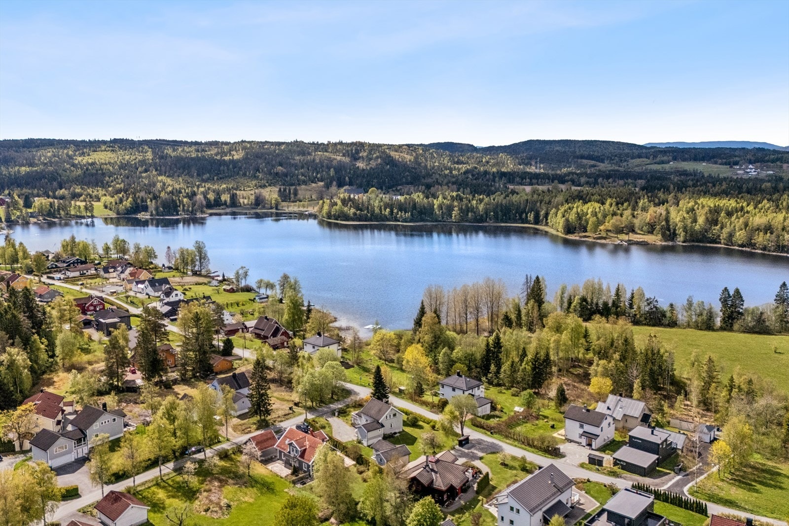 Nydelig beliggenhet til Ulvenvatnet! Galleribilde