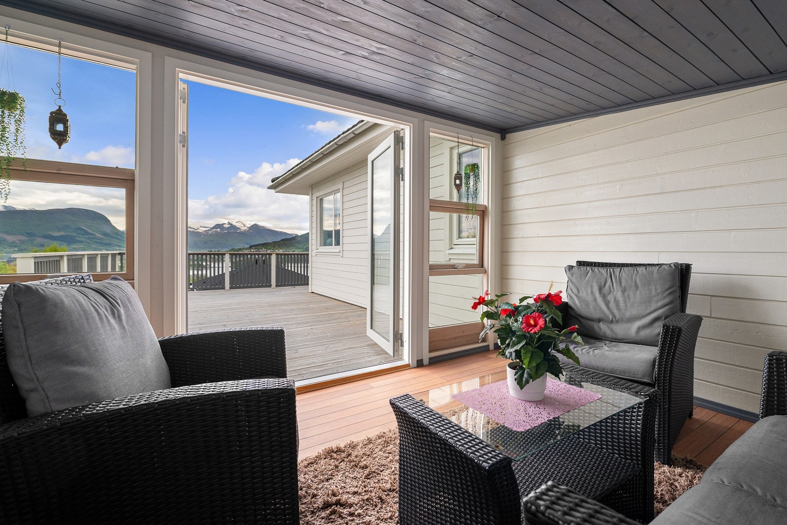 Utestue på ca 11 m² Galleribilde