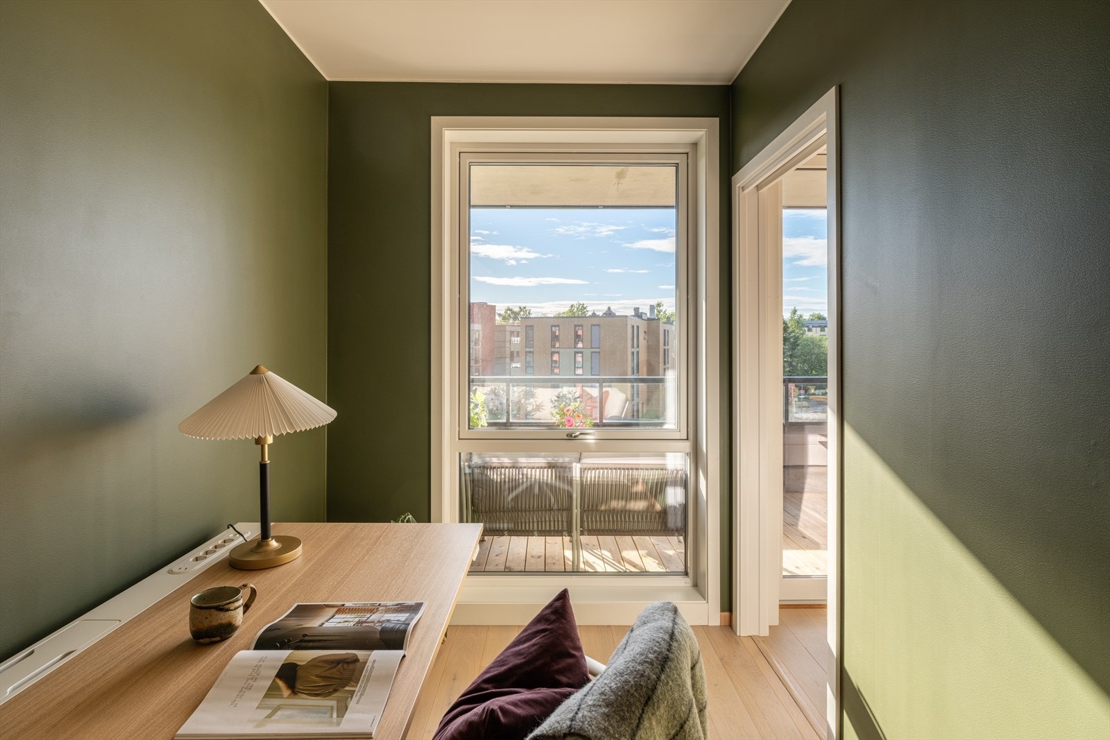 Soverom 2 har god plass til både kontor og gjesterom. Galleribilde