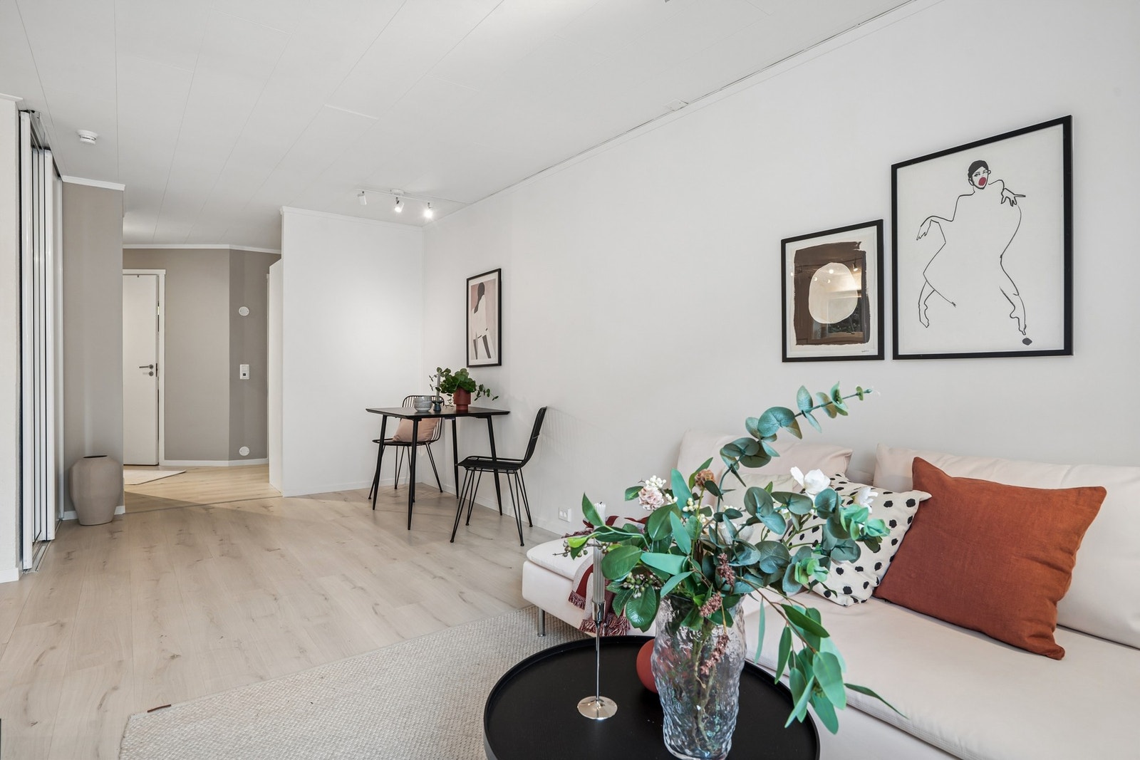 Stuen er lett å møblere og tilpasse etter egne behov. Galleribilde