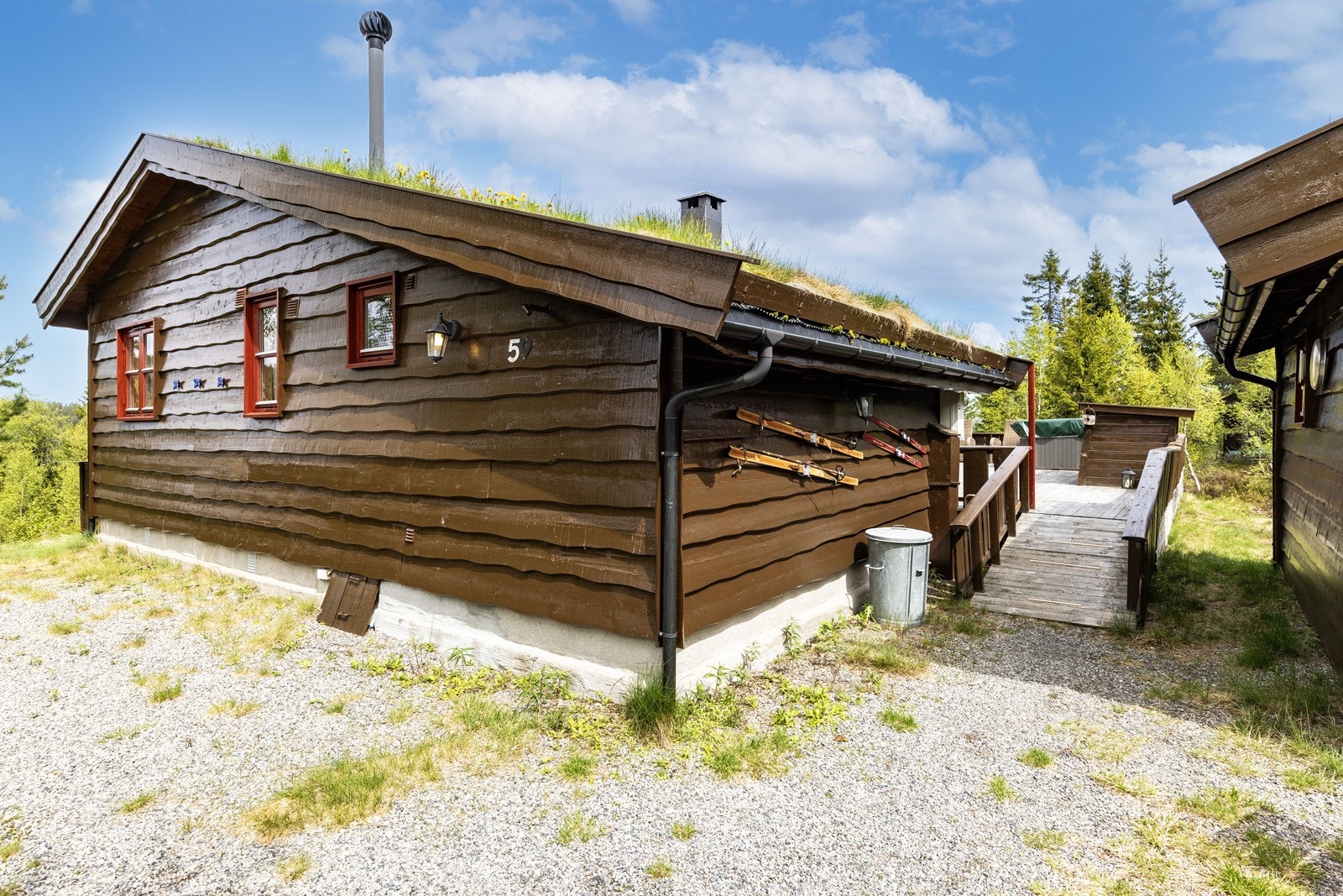 Velkommen til denne sjarmerende fritidsboligen på Skrim! Galleribilde
