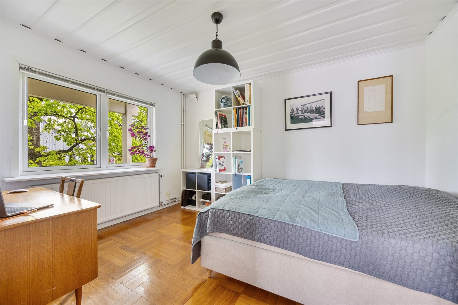Dette var tidligere en del av stuen hvor selger har delt opp med en vegg Galleribilde