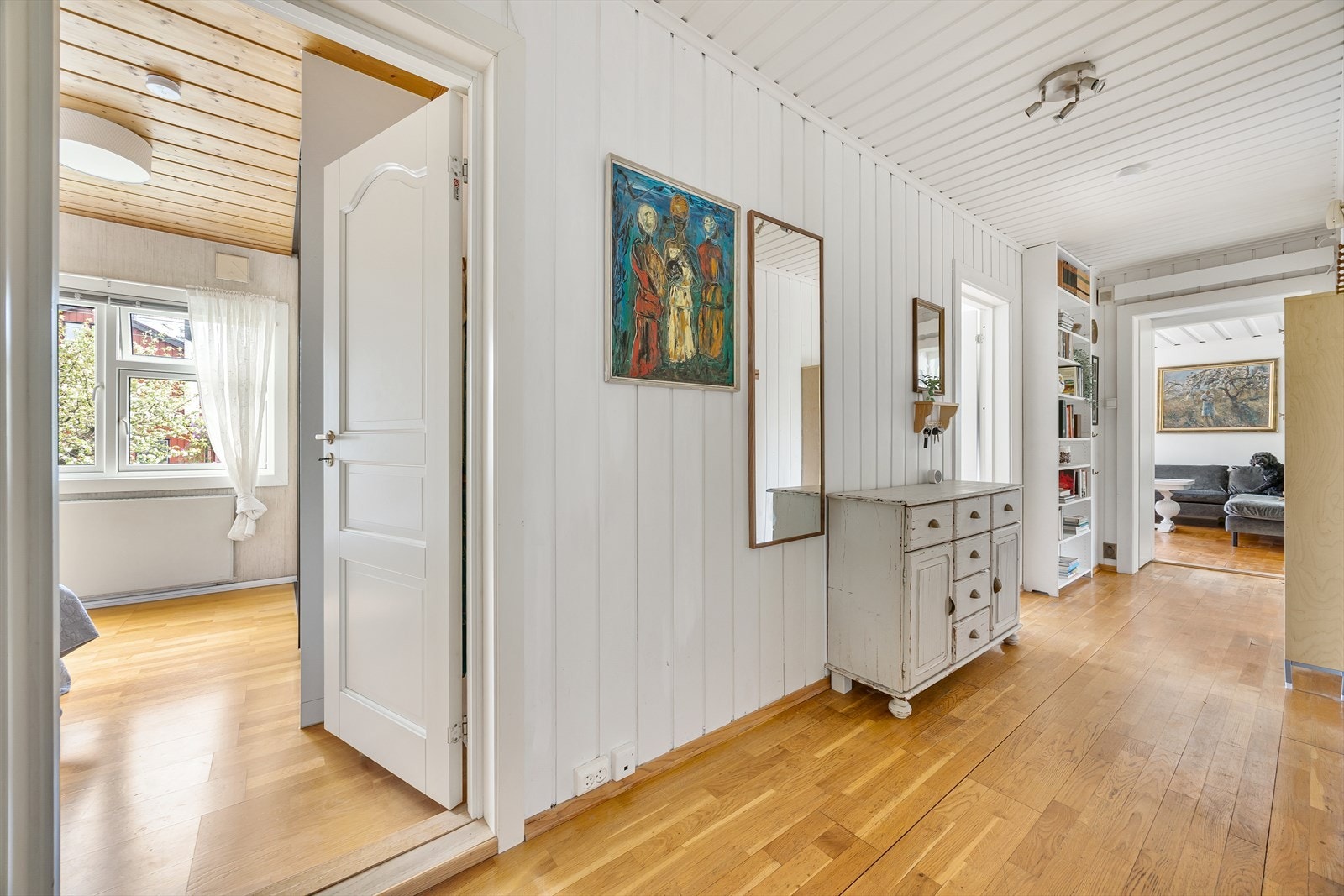 Selve huset har vært i selgers familie siden huset ble bygget i 1956 Galleribilde
