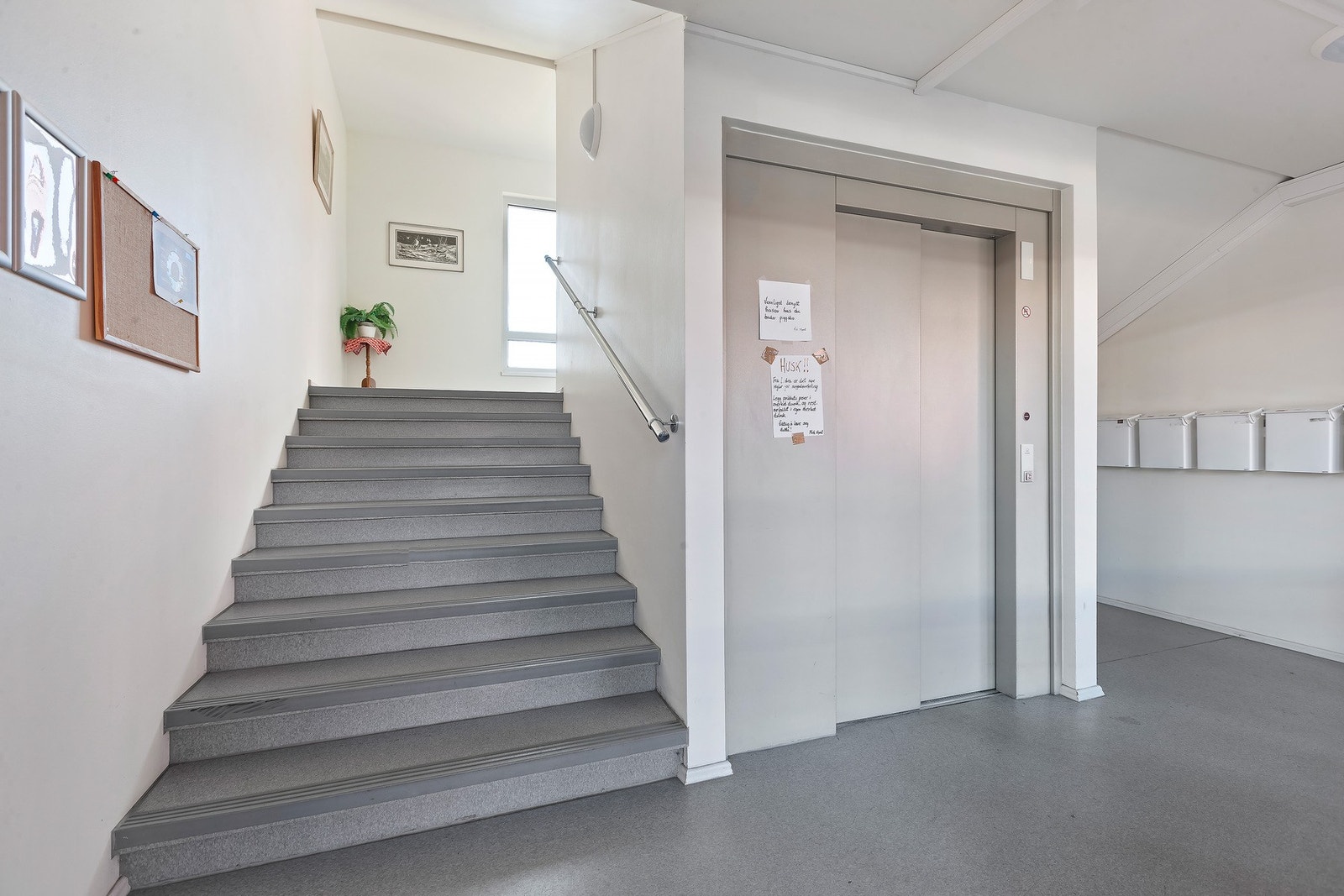 Det er heis i bygget. Galleribilde