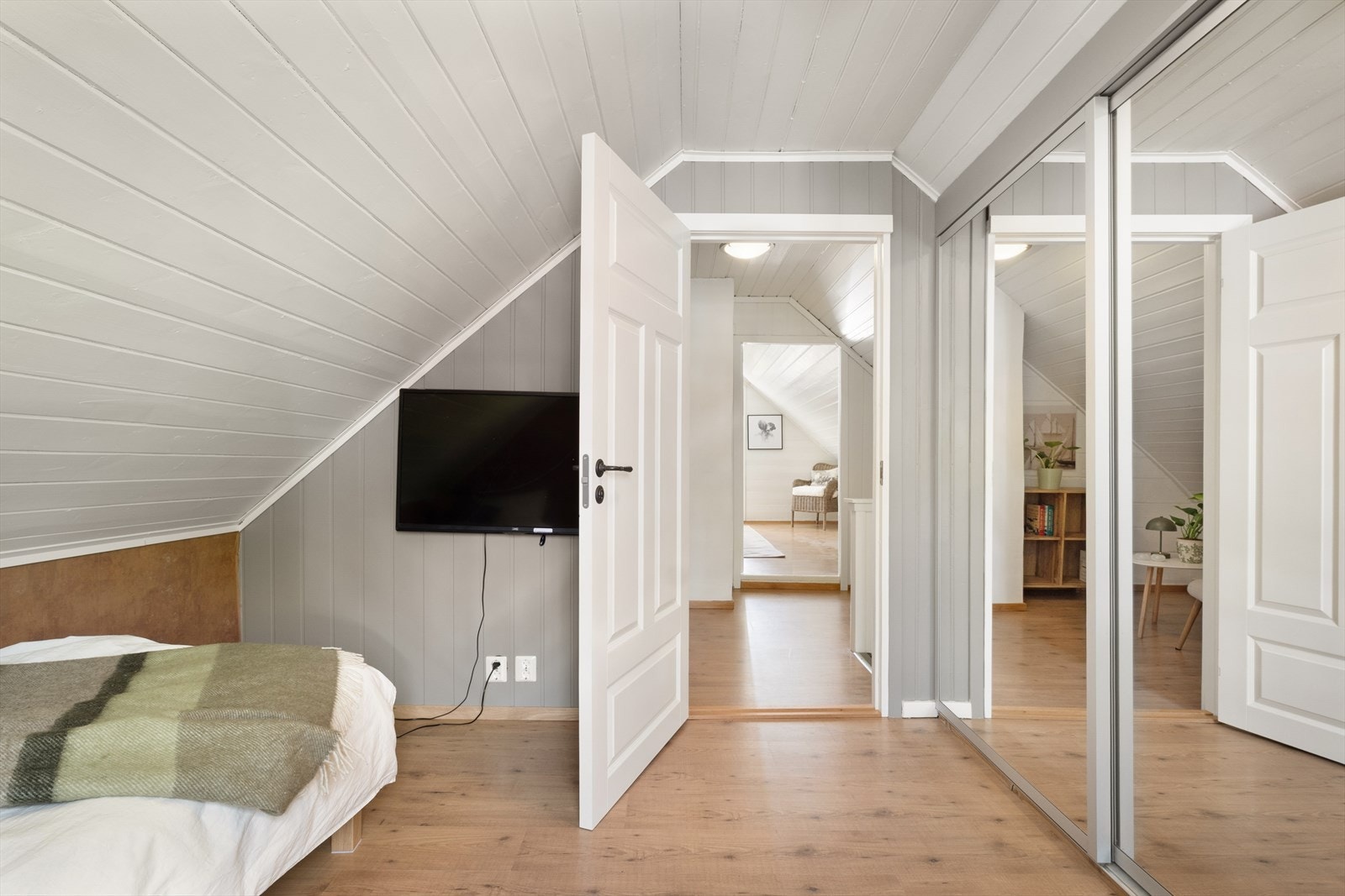 Her har du plass til standard soveromsmøblement. Galleribilde