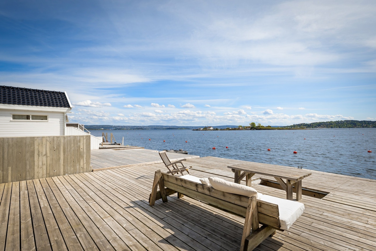 Felles brygge. Galleribilde