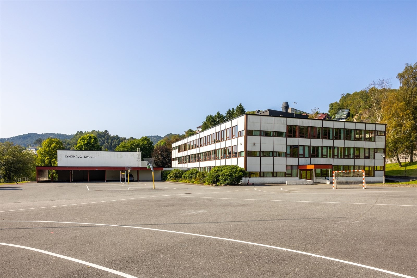Det er flere barnehager og skoler i området Galleribilde