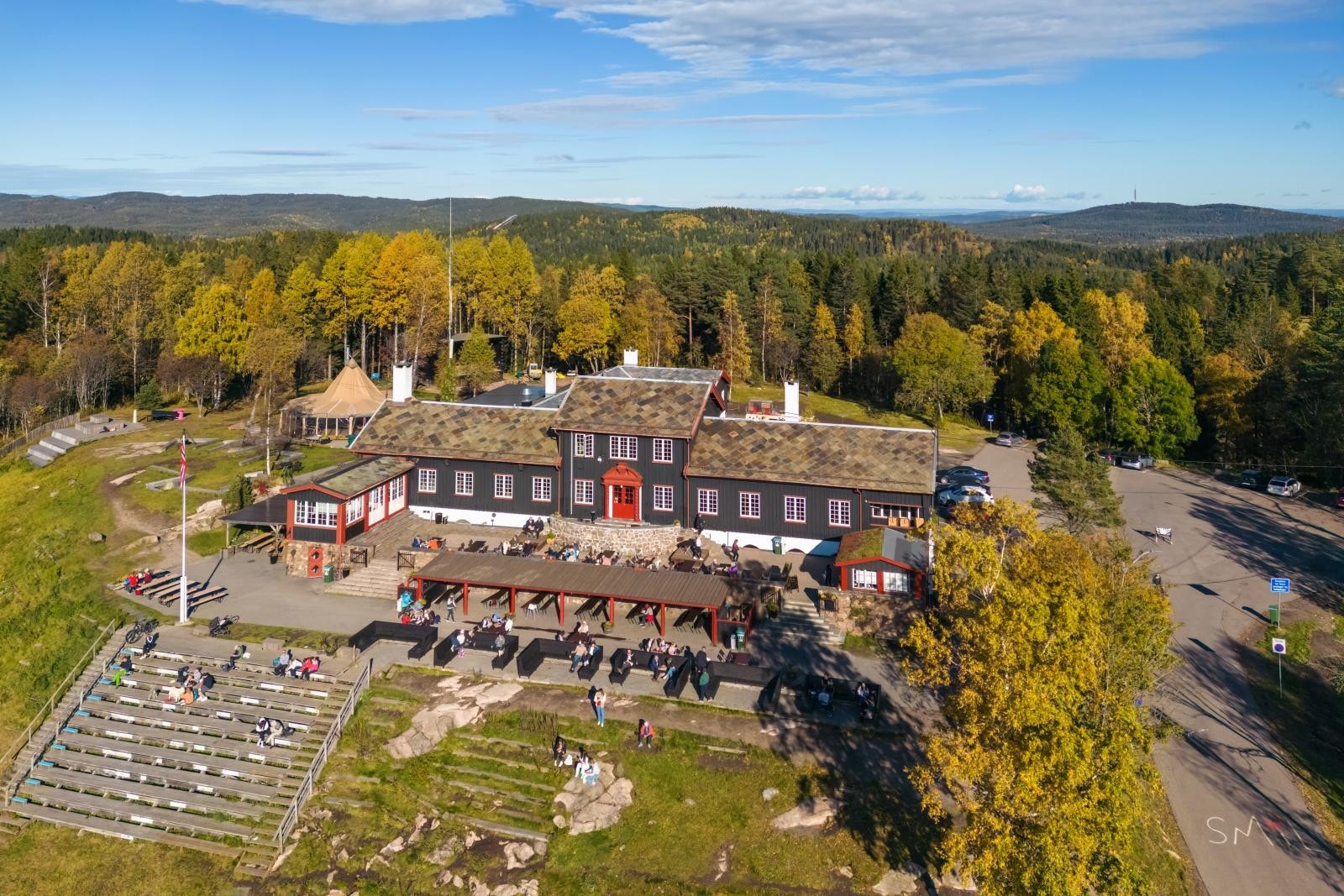 Grefsenkollen med sin flotte utsikt og serveringstilbud også i nærheten Galleribilde