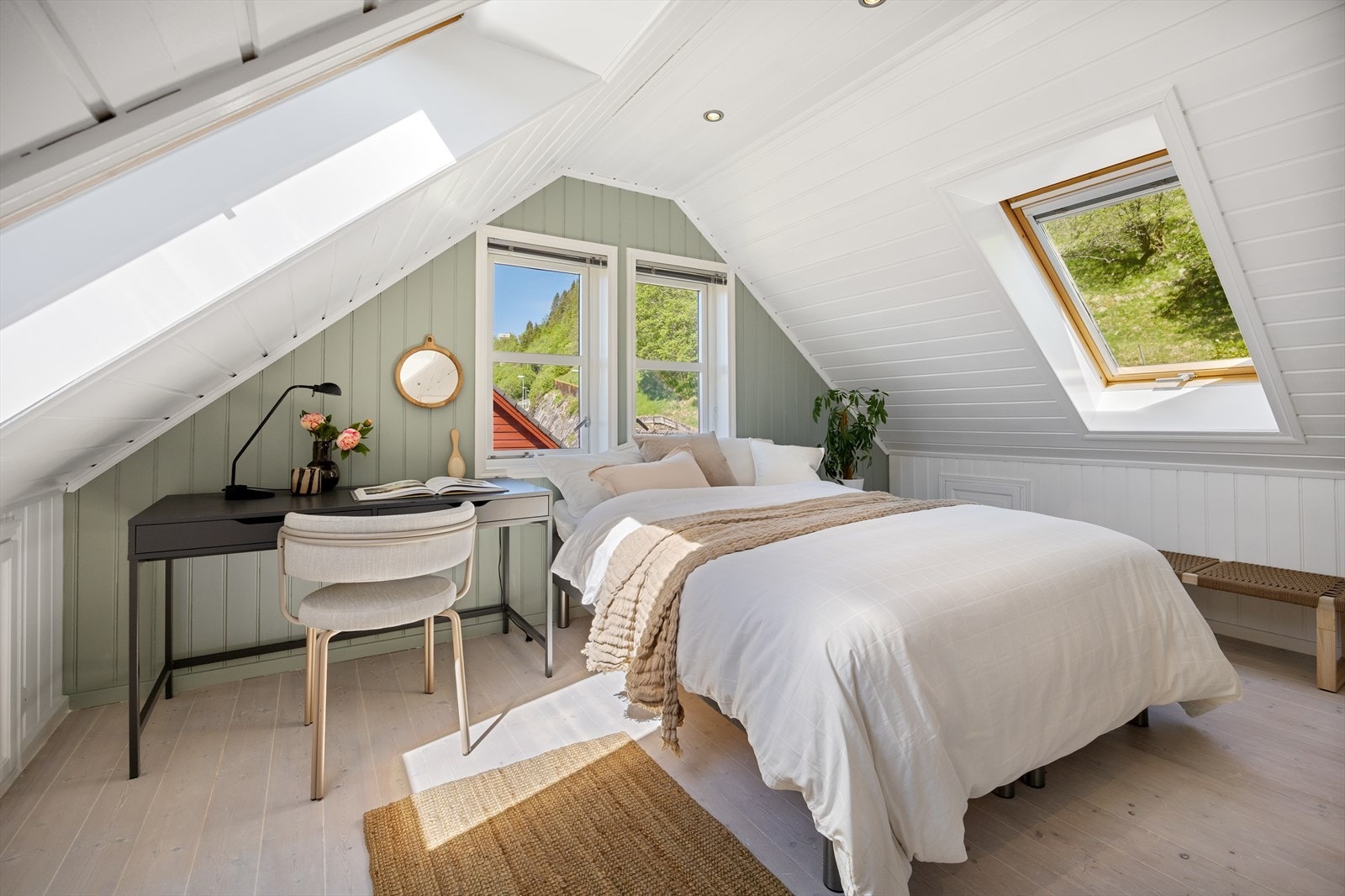Soverom i loftsetasjen. Galleribilde