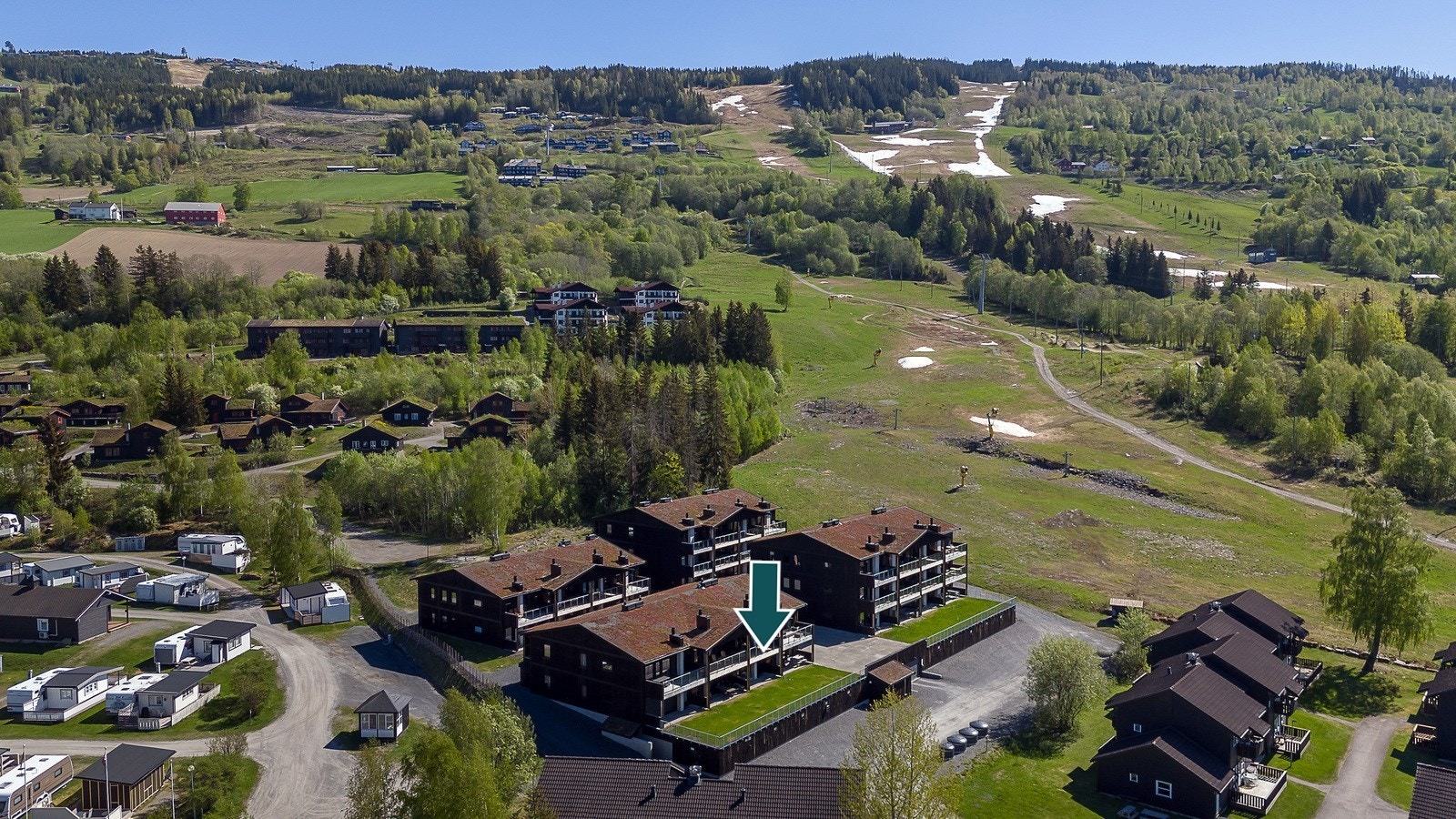 Leiligheten har en attraktiv beliggenhet i fremste rekke på Hafjelltunet med ski inn/ut på alpint. Galleribilde