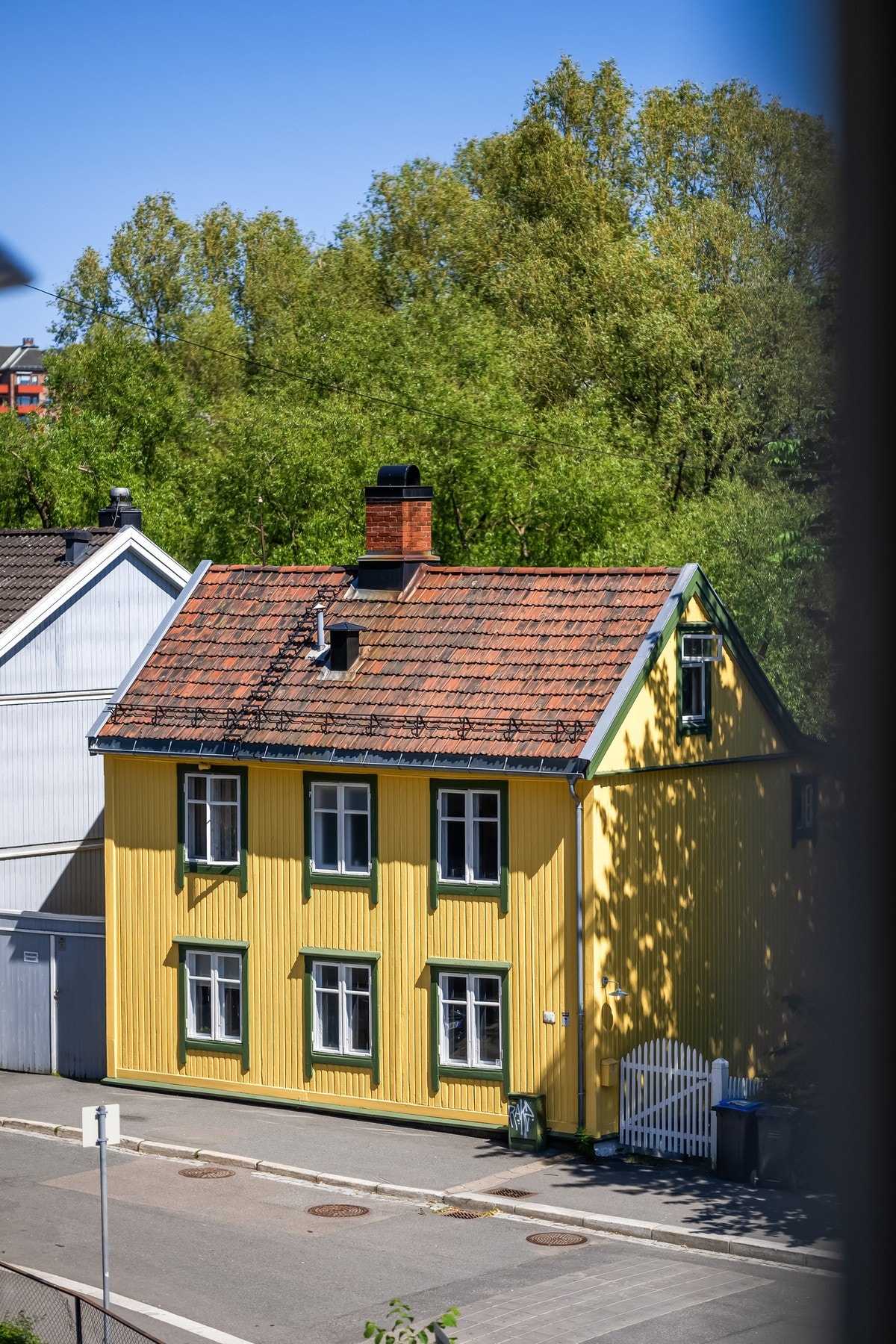 Koselig småhusbebyggelse rett i nærheten Galleribilde