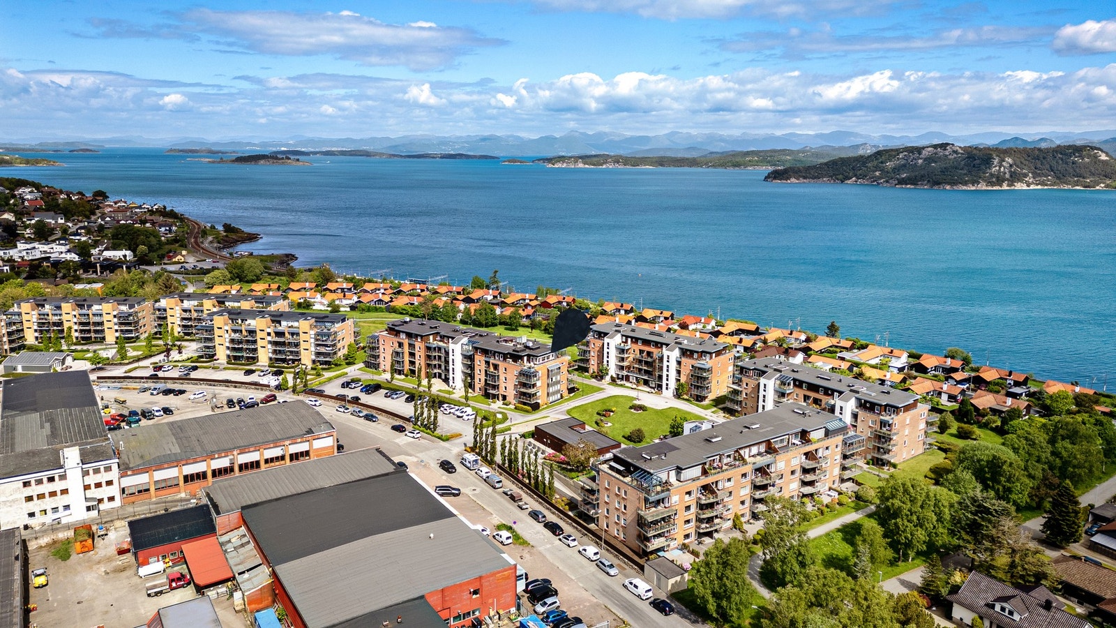 Med kort vei til sjø, strand og flotte turområder ligger alt til rette for en aktiv og variert hverdag. Galleribilde