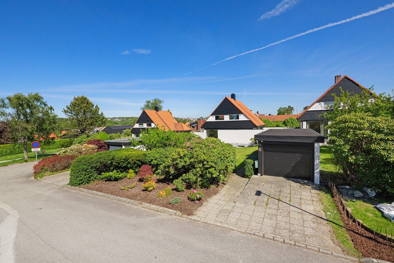 Beliggende i rolig, attraktiv og barnevennlig blindvei på Stokka Galleribilde