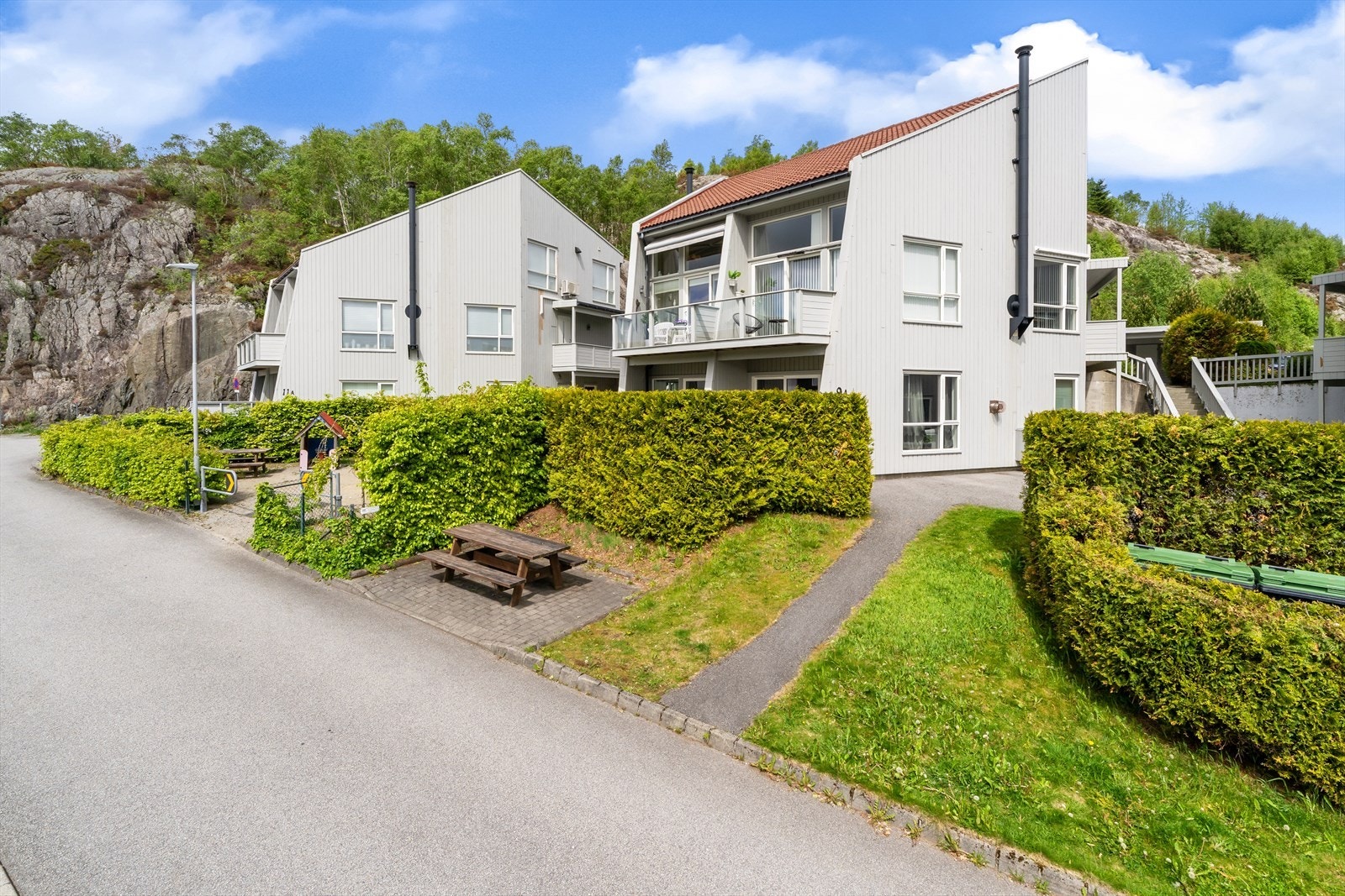 Området er rolig og tilbaketrukket, med flotte turmuligheter rett utenfor døren. Galleribilde