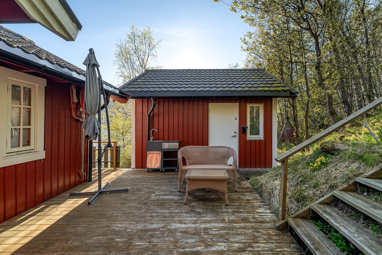 Annekset er på 16 m² og har en egen inngang fra terrassen Galleribilde
